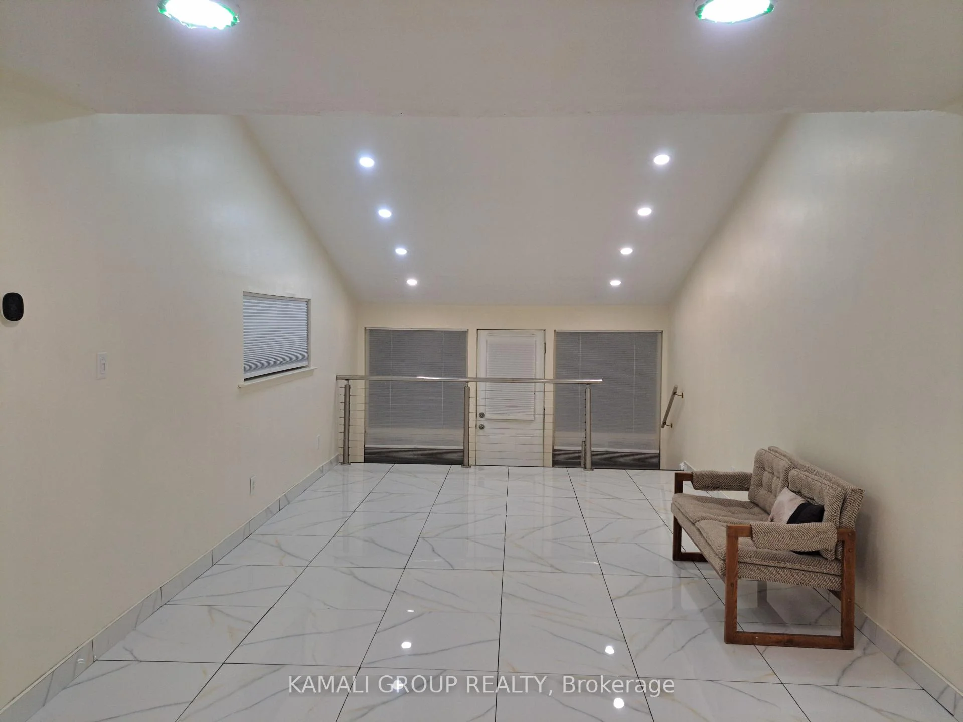 Photo 10 of 262 John Garland Boulevard, Etobicoke, West Humber-Clairville — HOMEH