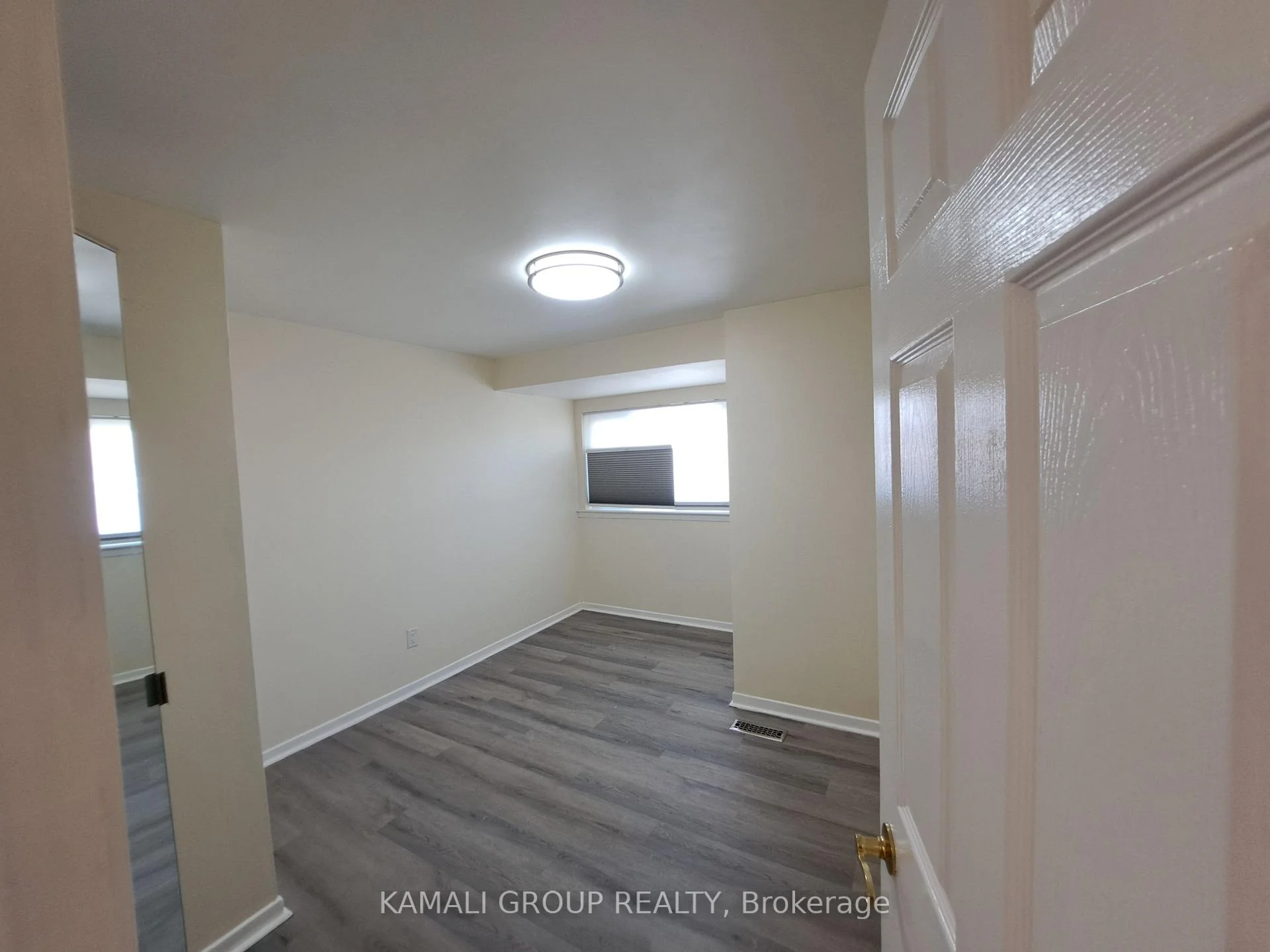 Photo 18 of 262 John Garland Boulevard, Etobicoke, West Humber-Clairville — HOMEH
