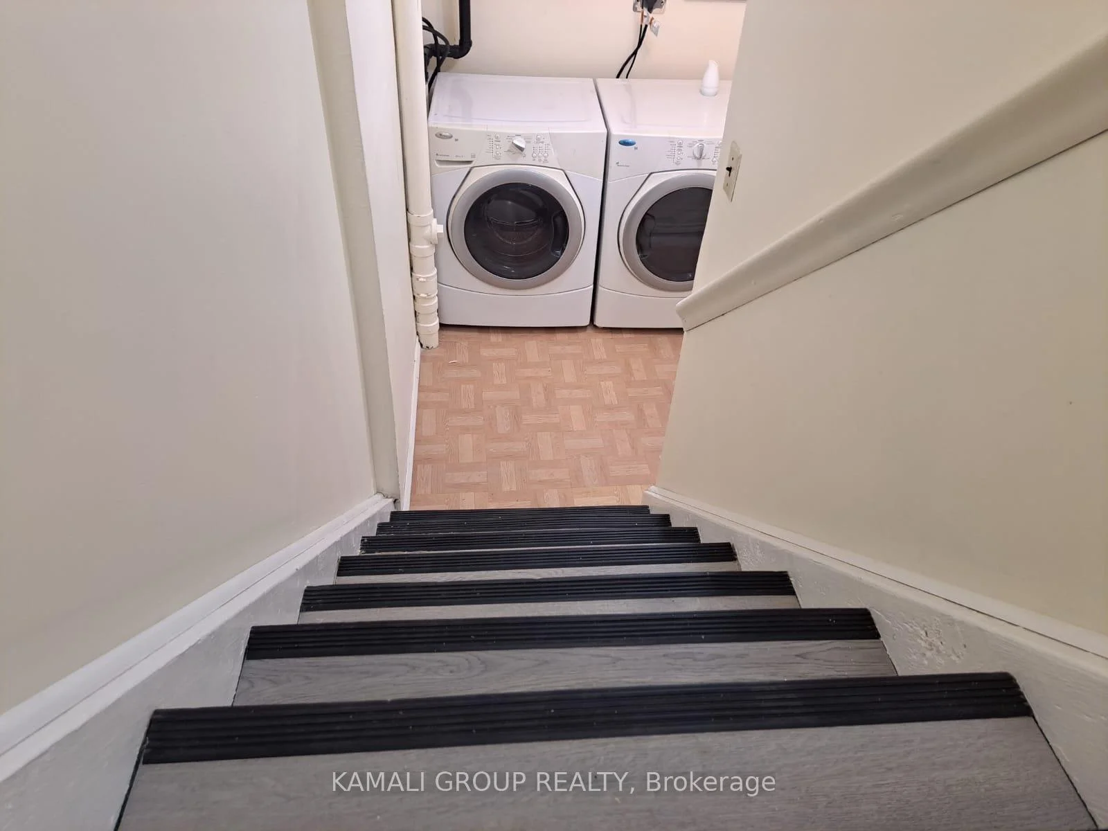 Photo 23 of 262 John Garland Boulevard, Etobicoke, West Humber-Clairville — HOMEH