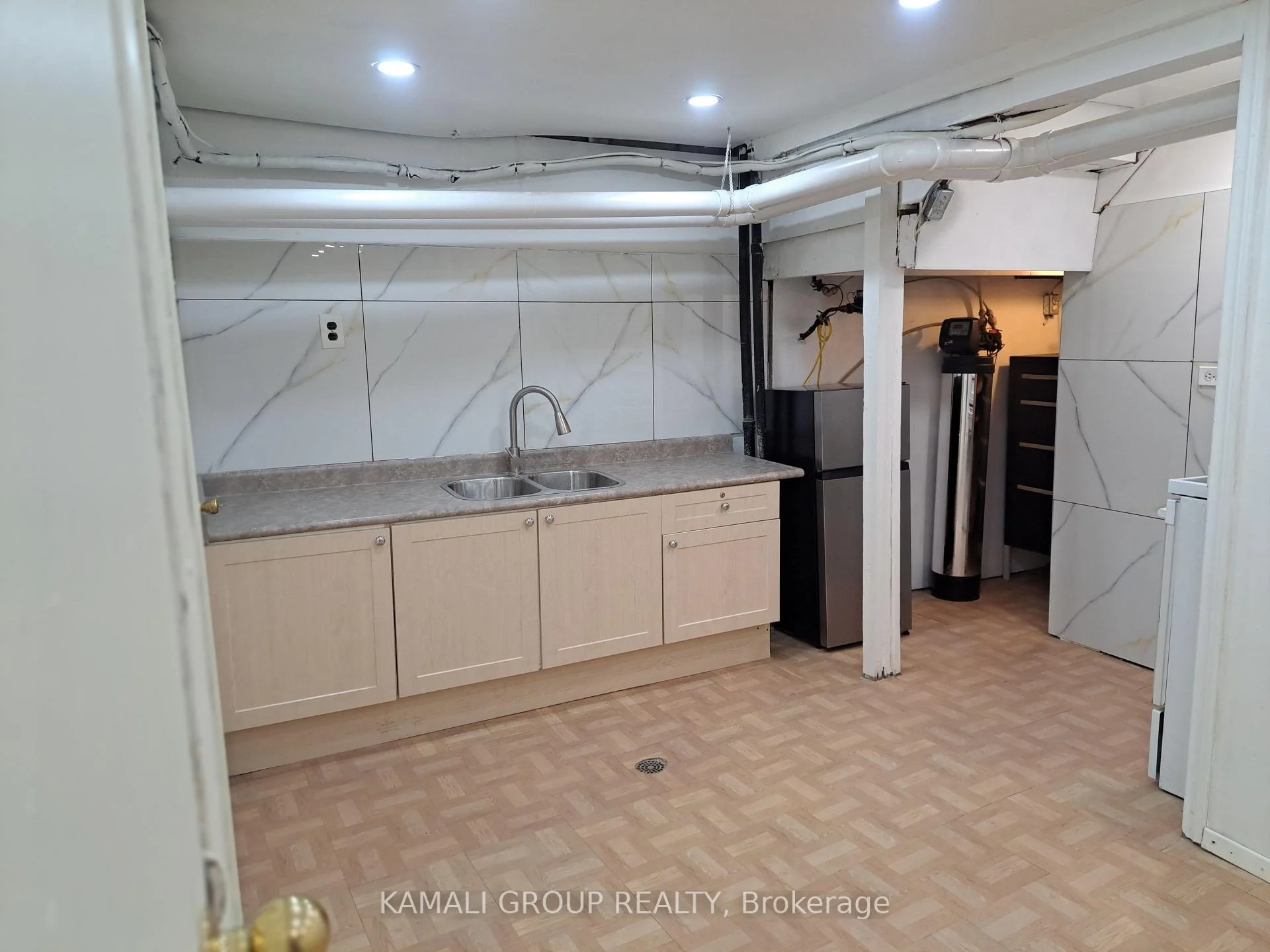 Photo 26 of 262 John Garland Boulevard, Etobicoke, West Humber-Clairville — HOMEH