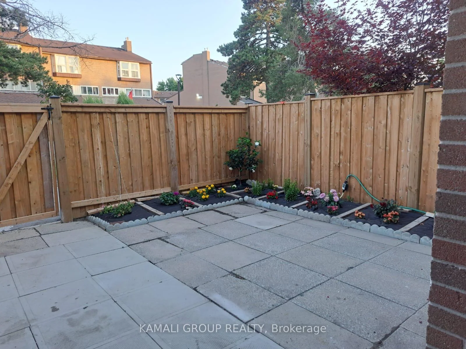 Photo 33 of 262 John Garland Boulevard, Etobicoke, West Humber-Clairville — HOMEH