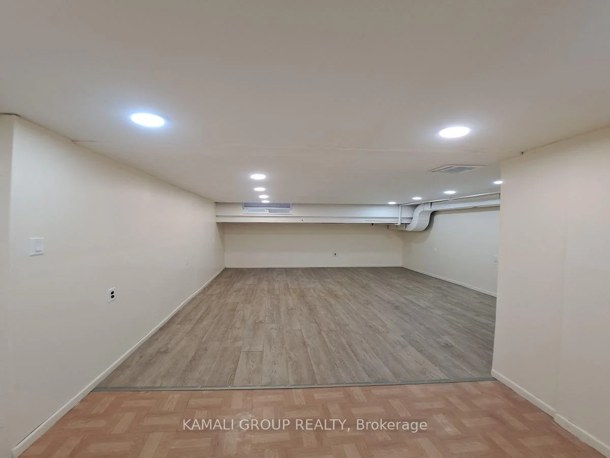 Photo 59 of 262 John Garland Boulevard, Etobicoke, West Humber-Clairville — HOMEH