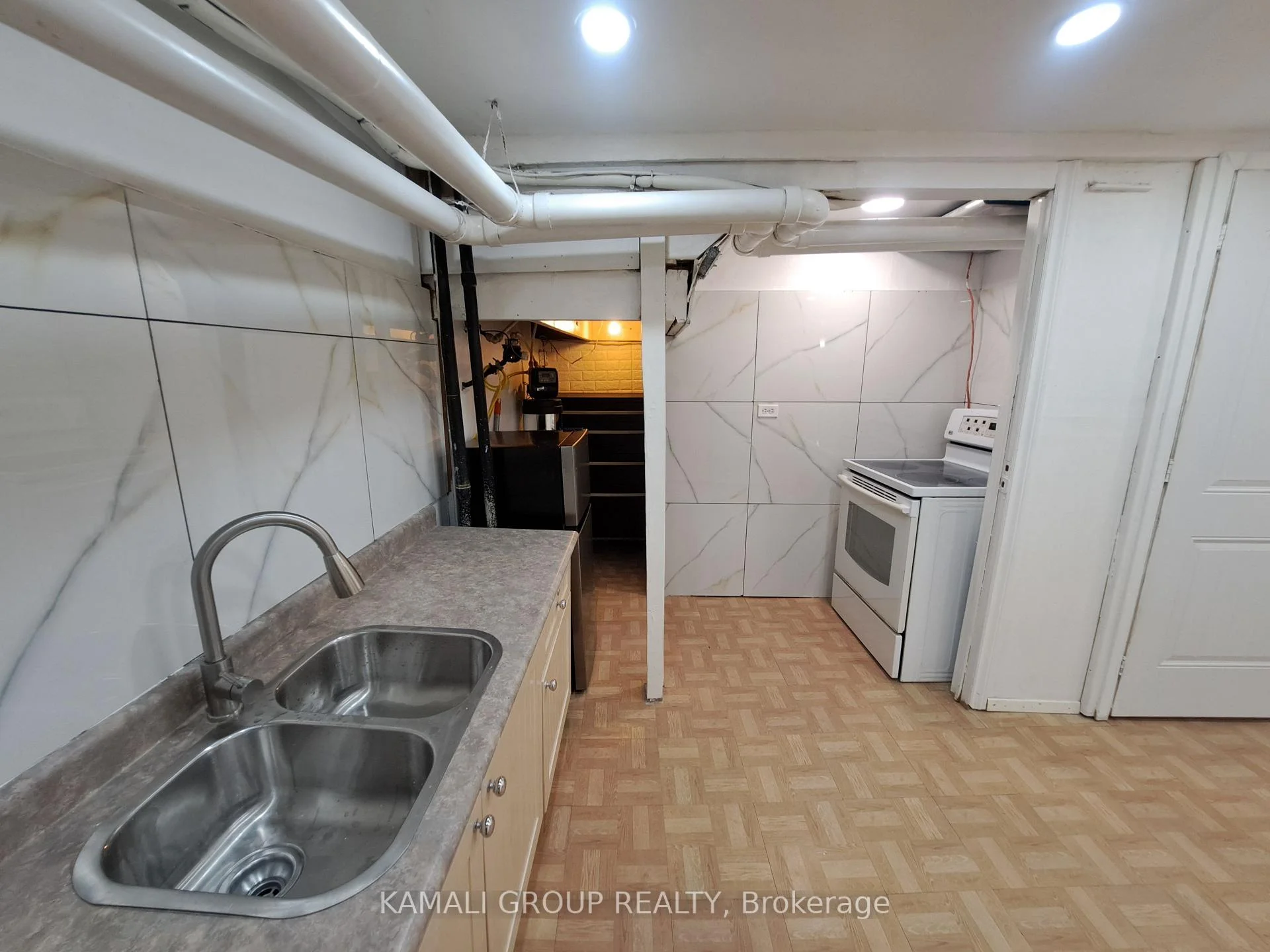 Photo 64 of 262 John Garland Boulevard, Etobicoke, West Humber-Clairville — HOMEH