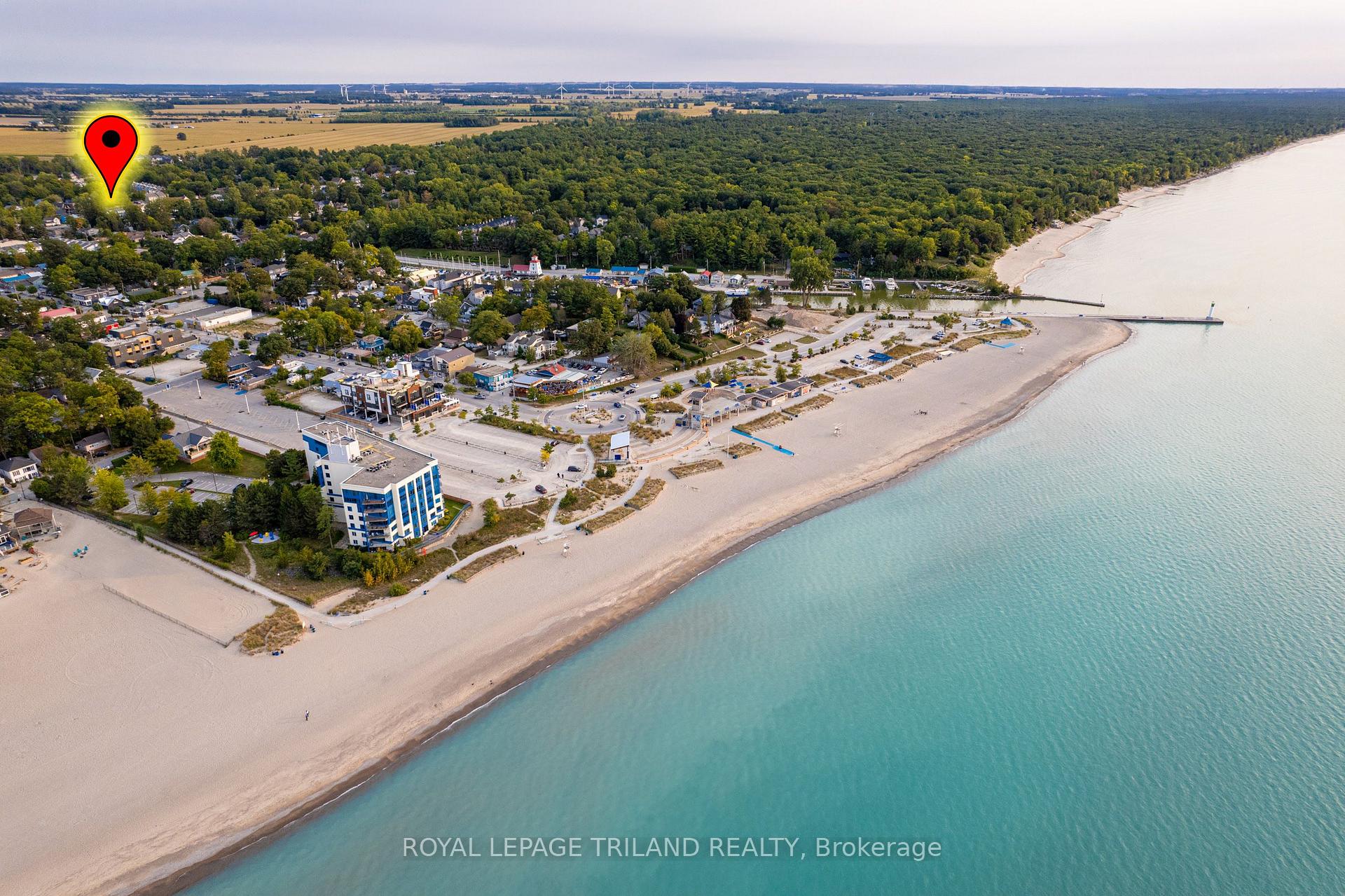 Photo 8 of 29 Sauble River Road, Lambton Shores, Grand Bend — HOMEH