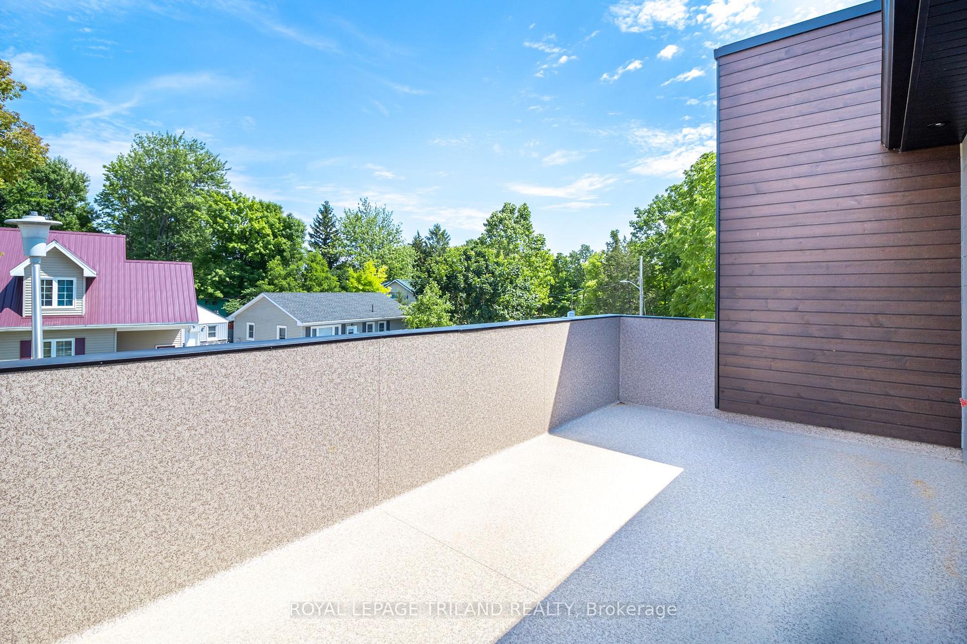 Photo 31 of 29 Sauble River Road, Lambton Shores, Grand Bend — HOMEH