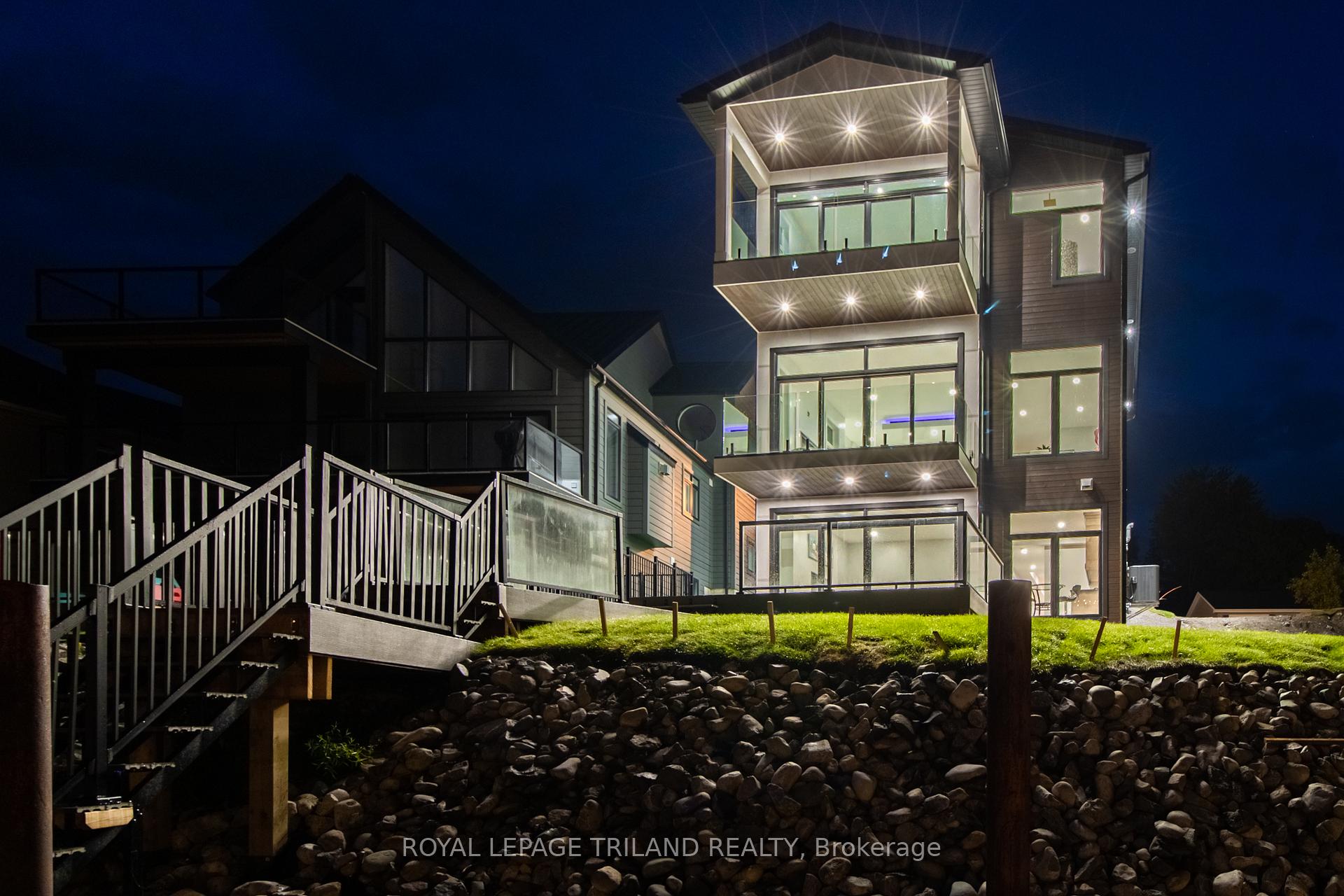 Photo 41 of 29 Sauble River Road, Lambton Shores, Grand Bend — HOMEH
