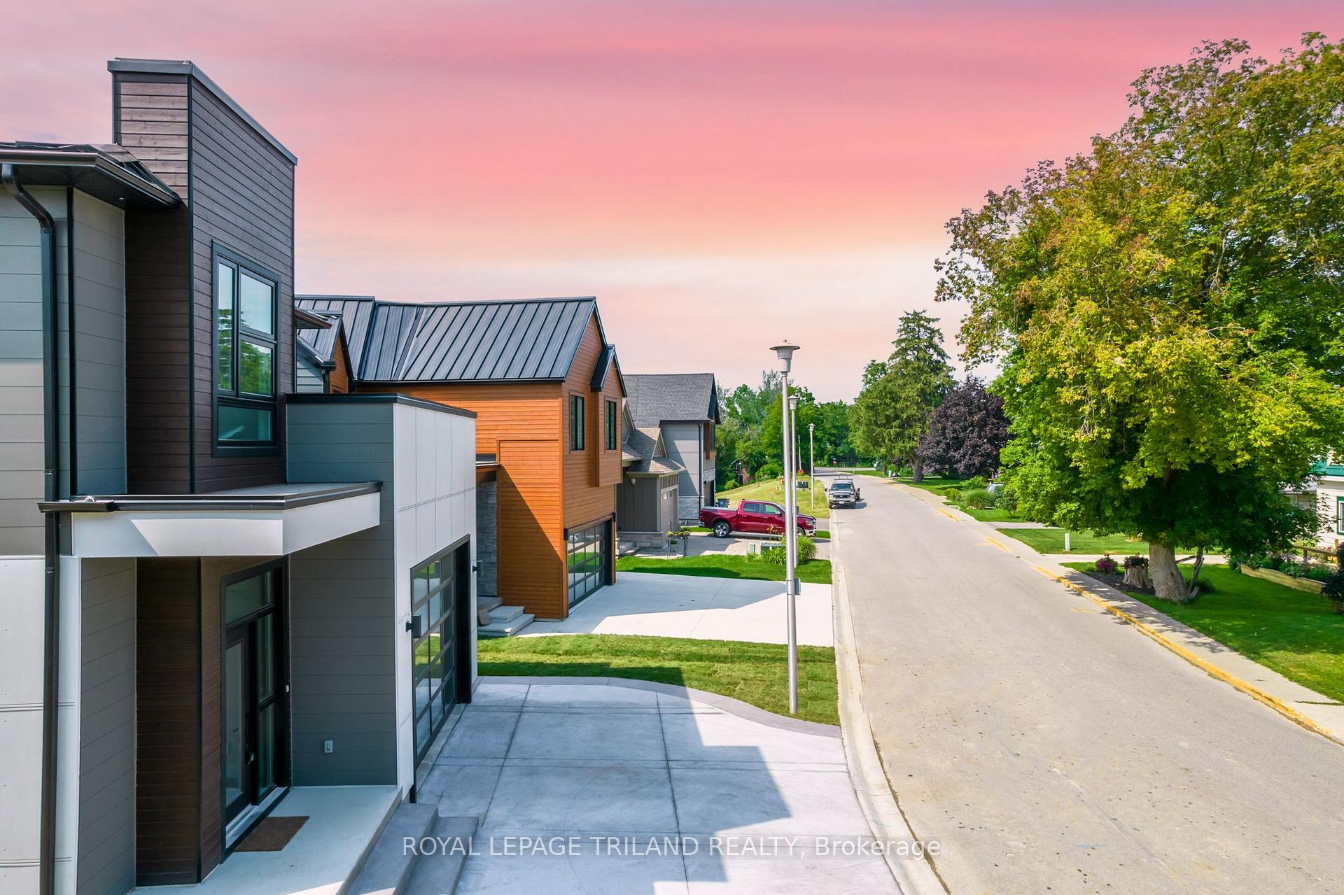 Photo 45 of 29 Sauble River Road, Lambton Shores, Grand Bend — HOMEH