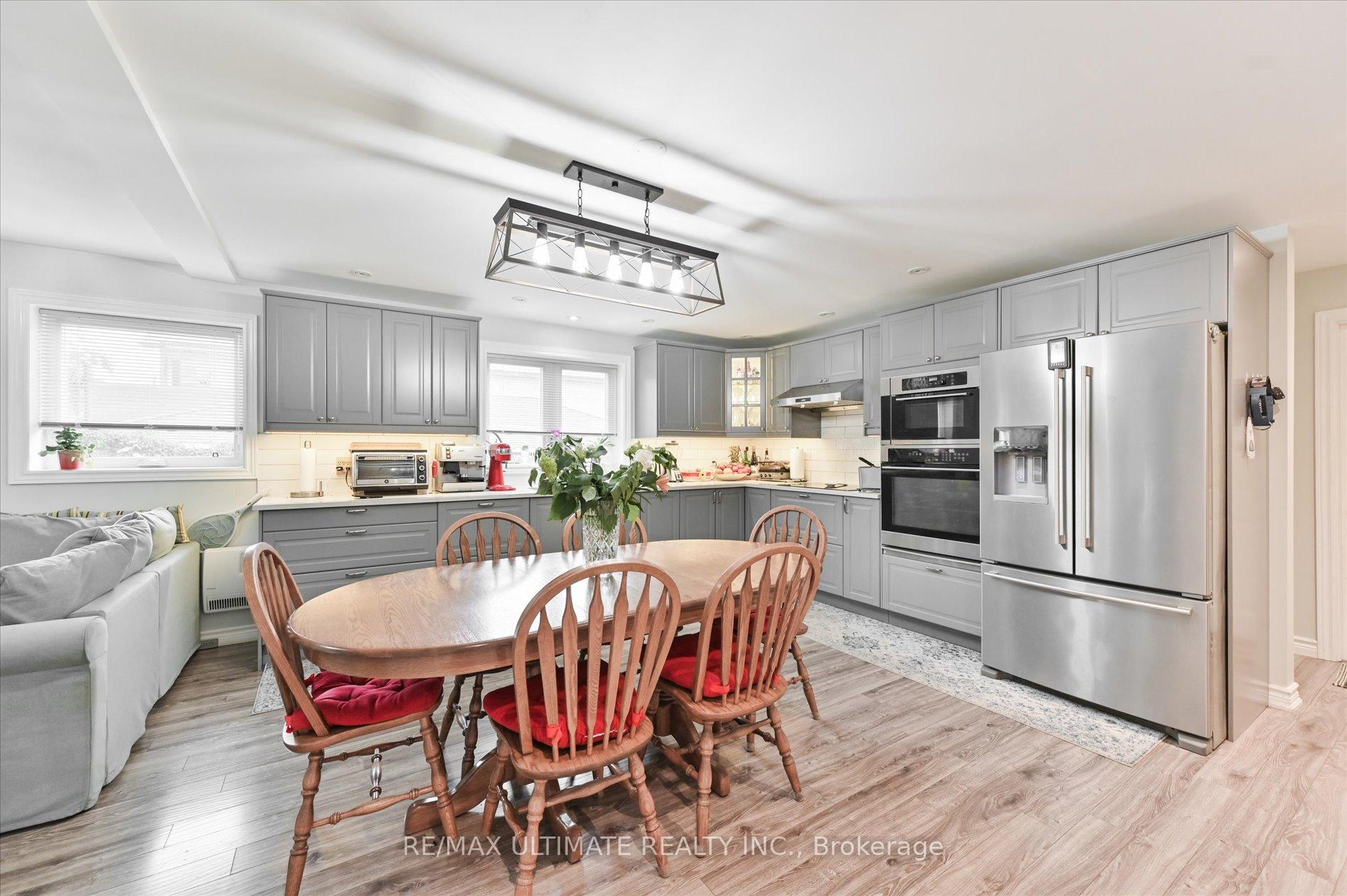 Photo 5 of 76 Hilldale Road, Toronto, Rockcliffe-Smythe — HOMEH