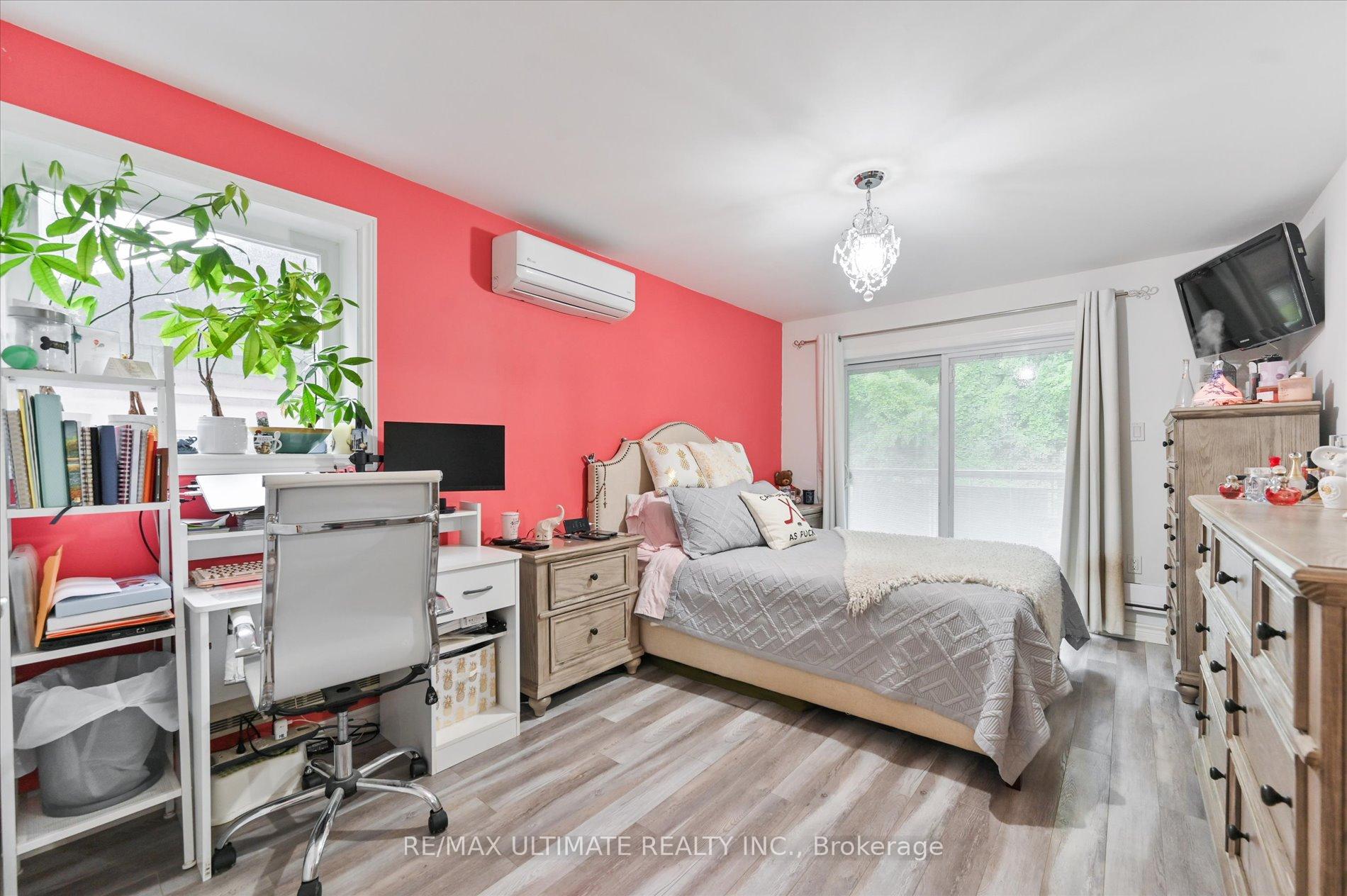Photo 14 of 76 Hilldale Road, Toronto, Rockcliffe-Smythe — HOMEH
