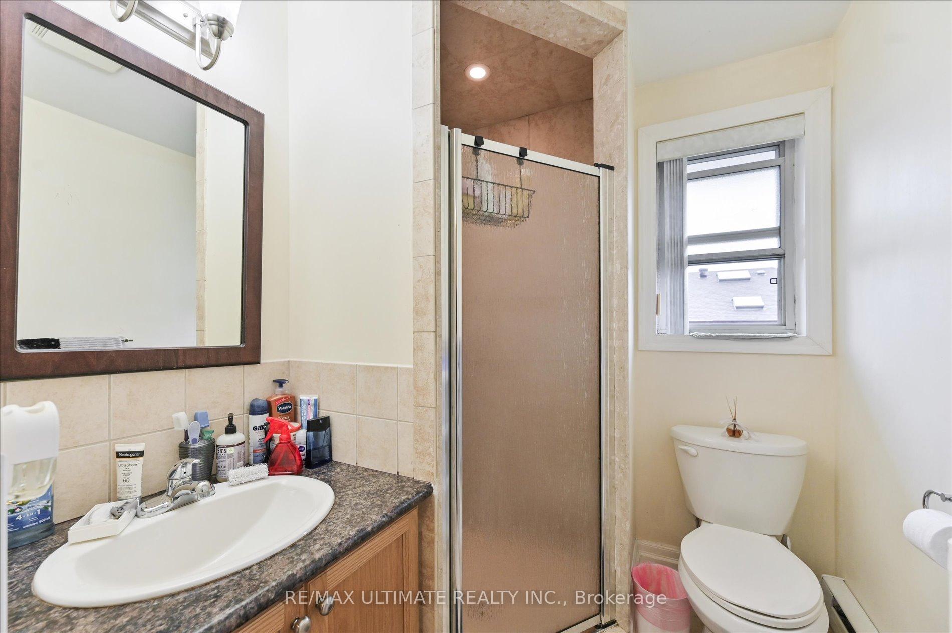 Photo 24 of 76 Hilldale Road, Toronto, Rockcliffe-Smythe — HOMEH