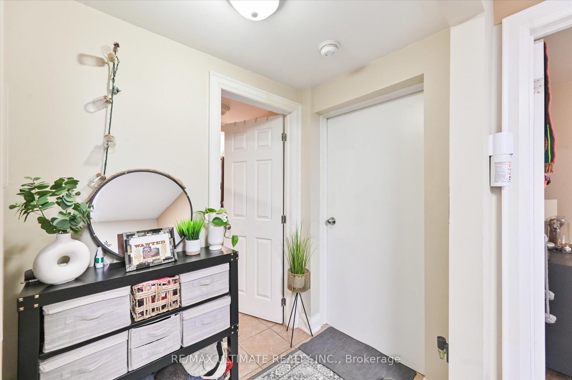 Photo 34 of 76 Hilldale Road, Toronto, Rockcliffe-Smythe — HOMEH