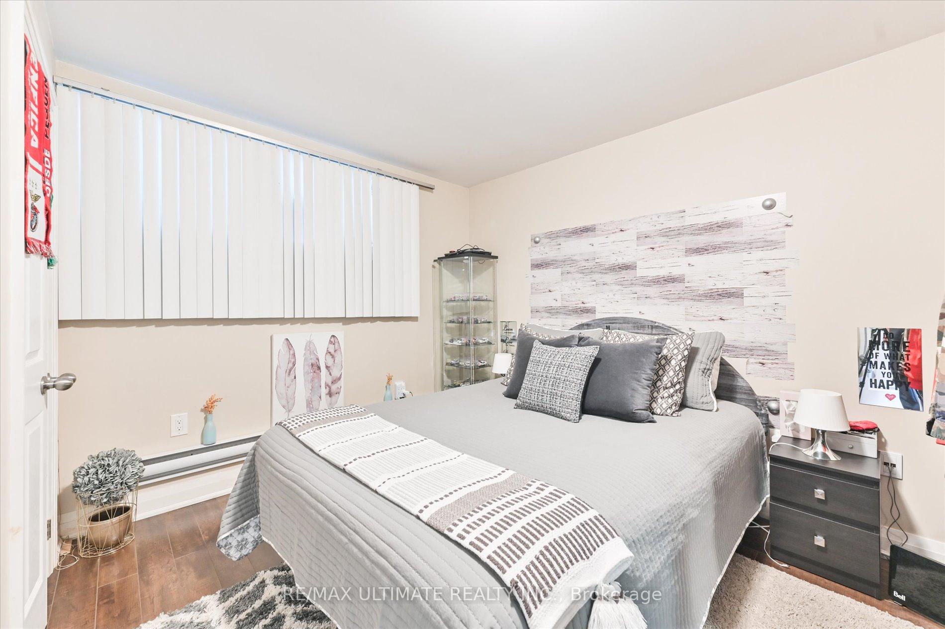 Photo 38 of 76 Hilldale Road, Toronto, Rockcliffe-Smythe — HOMEH