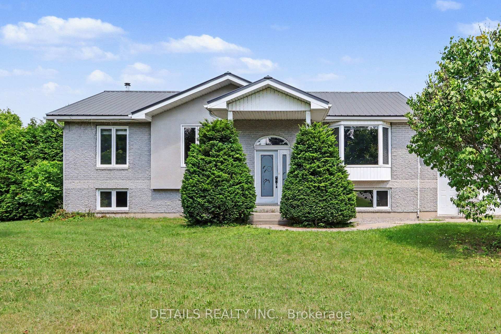 Photo 2 of 559 Main Street, North Grenville, North Grenville Twp (Kemptville South) — HOMEH