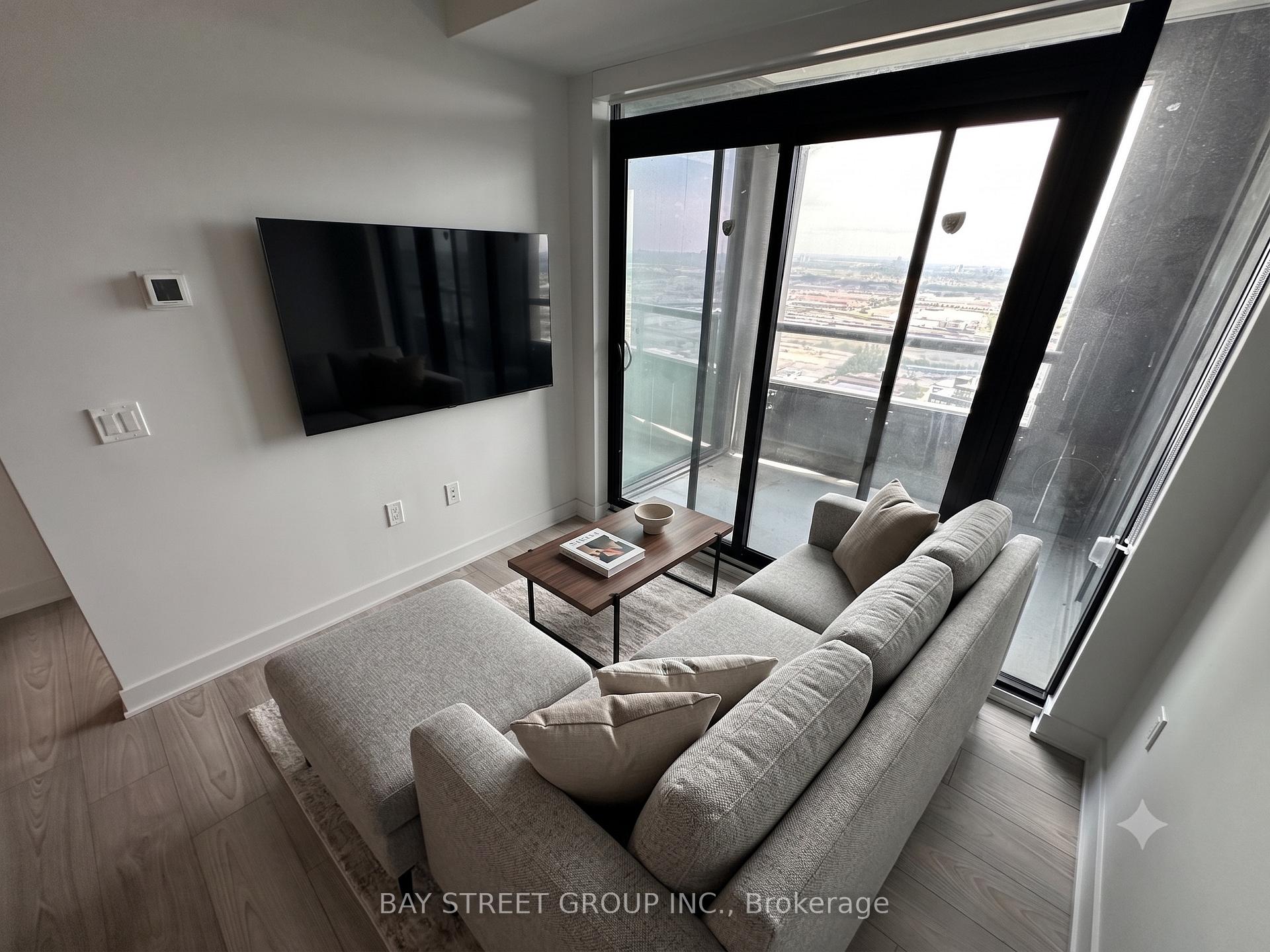 Photo 1 of Unit 4701, 2920 Highway 7 Road, Vaughan, Concord — HOMEH