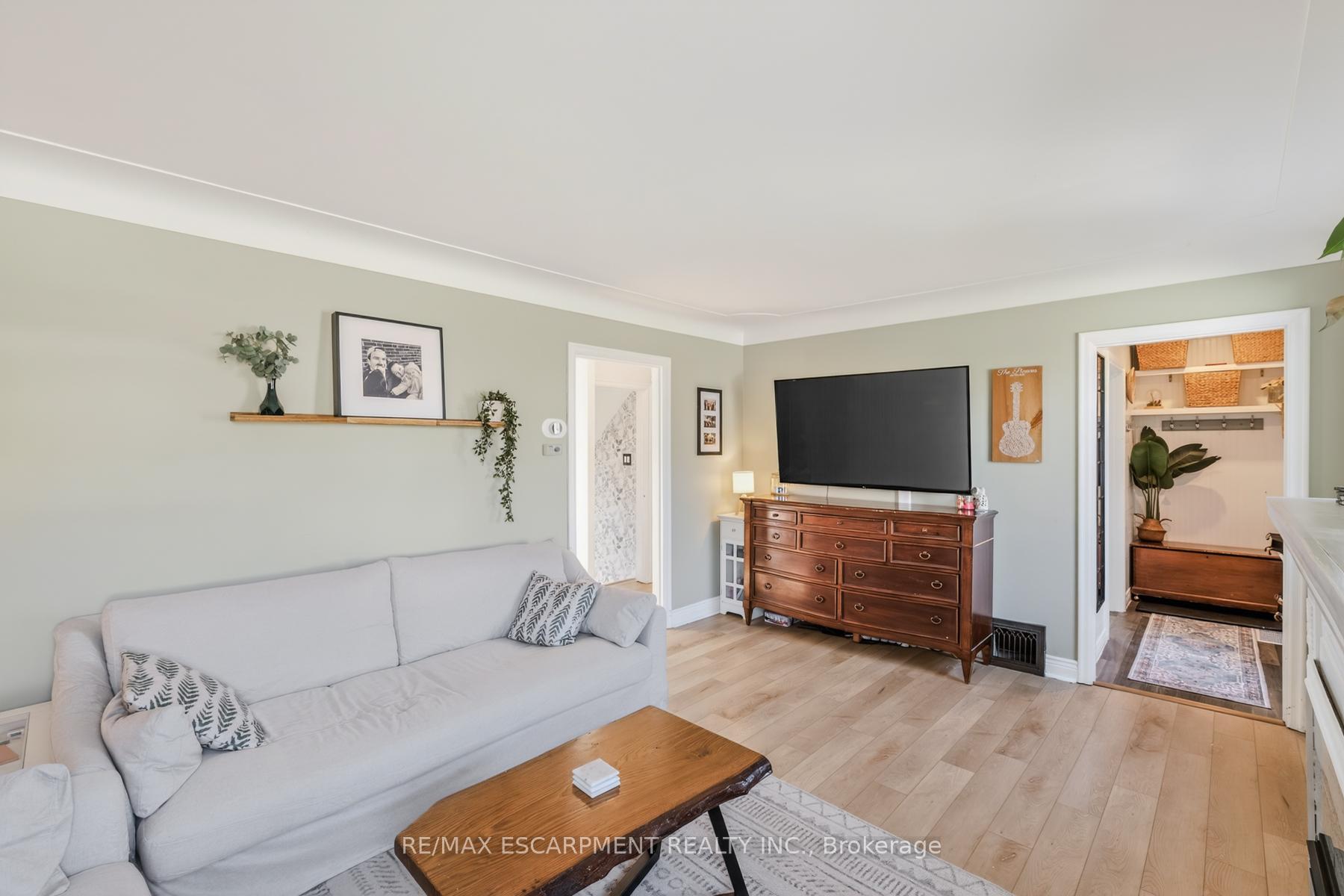 Photo 9 of 43 Woodbridge Road, Hamilton, Rosedale — HOMEH