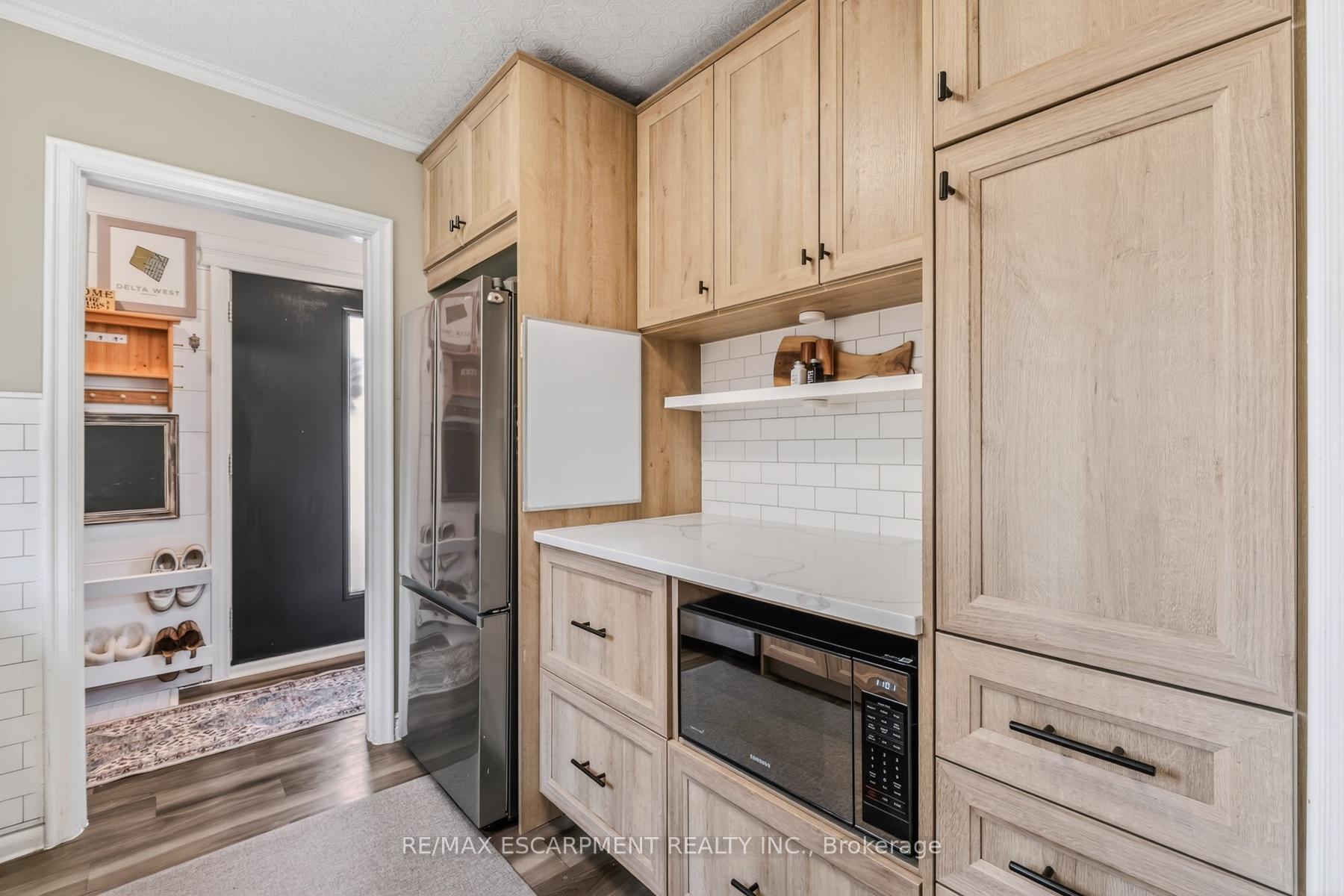 Photo 11 of 43 Woodbridge Road, Hamilton, Rosedale — HOMEH