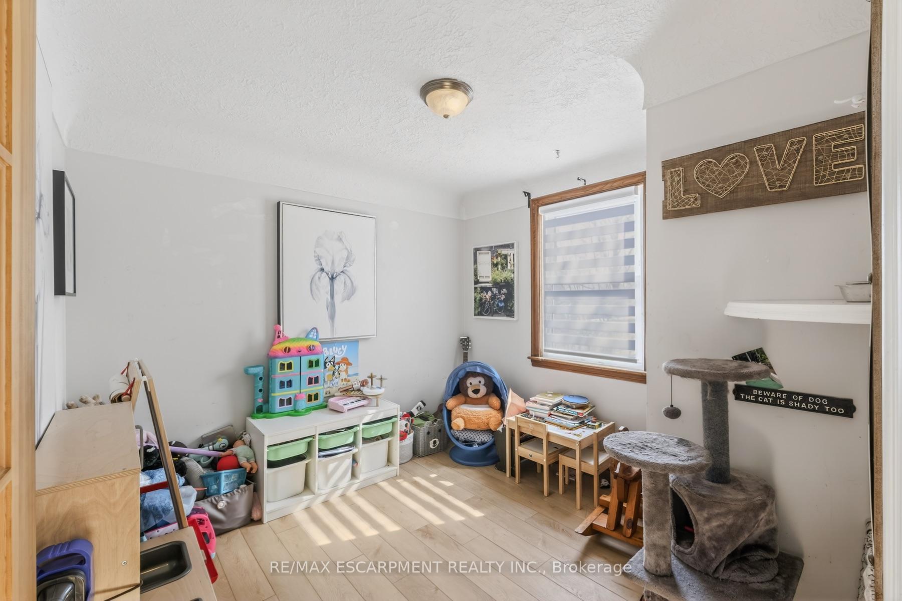 Photo 16 of 43 Woodbridge Road, Hamilton, Rosedale — HOMEH