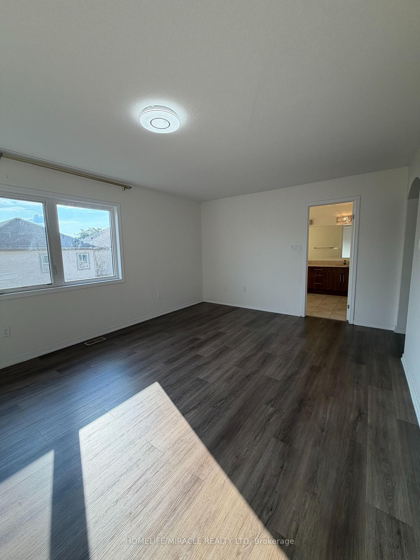 Photo 11 of 235 Apple Hill Crescent, Kitchener, Trussler — HOMEH