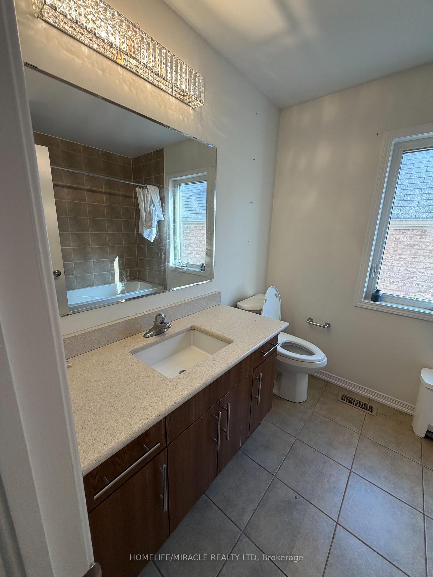 Photo 19 of 235 Apple Hill Crescent, Kitchener, Trussler — HOMEH