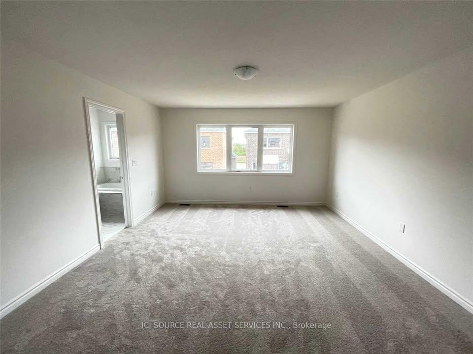 Photo 13 of 33 Macpherson Street, Whitby, Rural Whitby — HOMEH