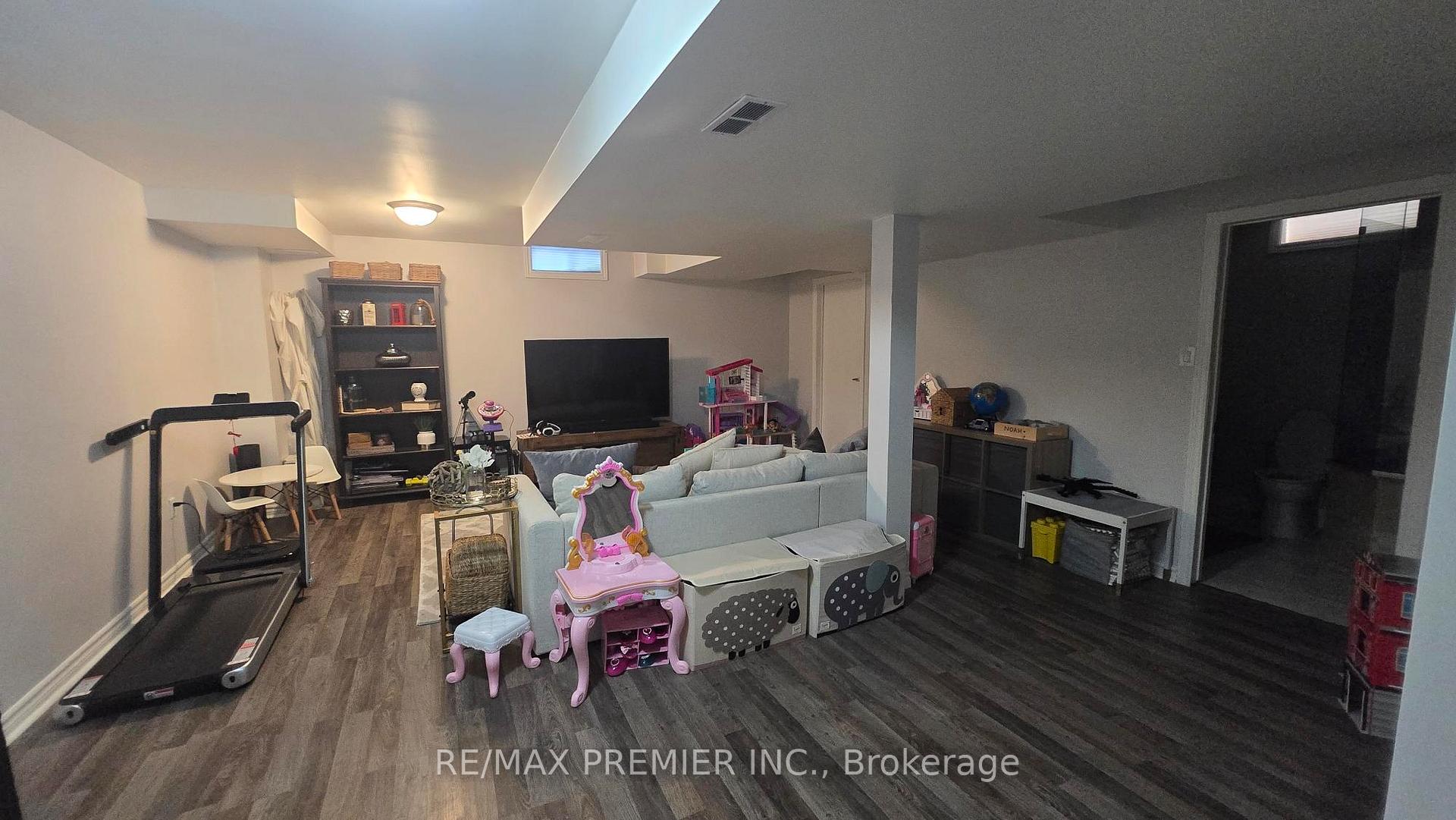 Photo 23 of 178 Buena Vista Drive, Vaughan, Sonoma Heights — HOMEH