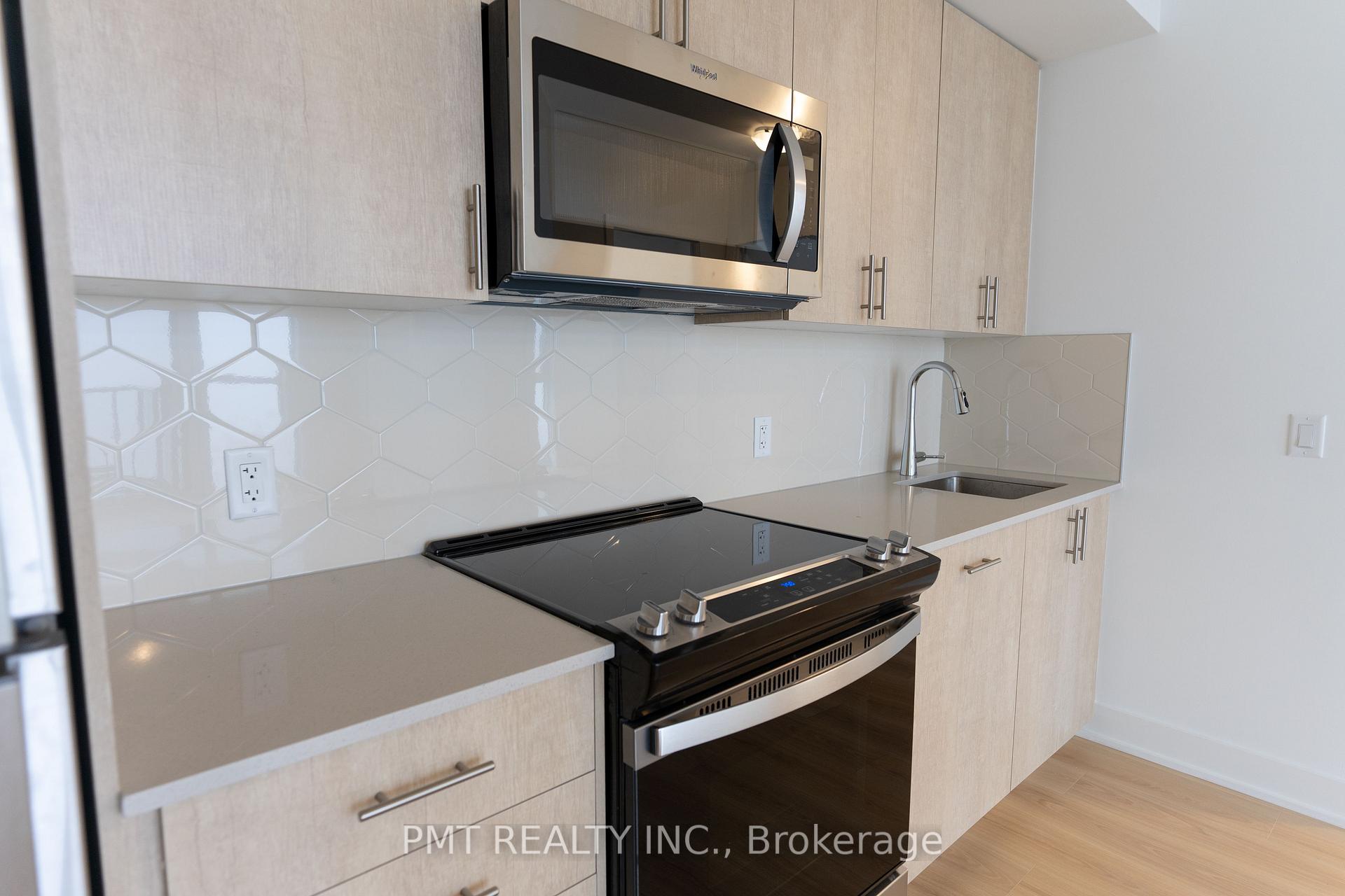 Photo 6 of Unit 906, 2545 Simcoe Street N, Oshawa, Windfields — HOMEH