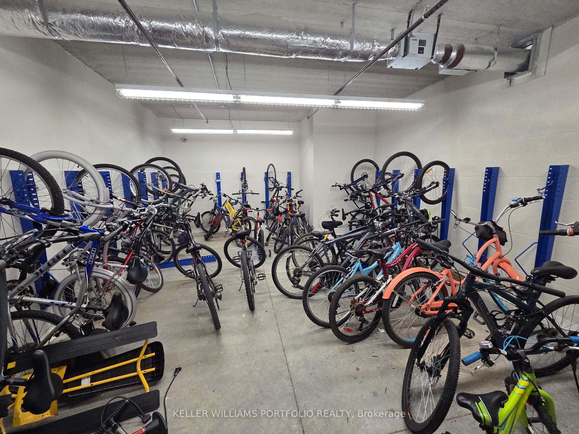 Photo 27 of Unit 604, 776 Laurelwood Drive, Waterloo, Columbia Forest/Clair Hills — HOMEH