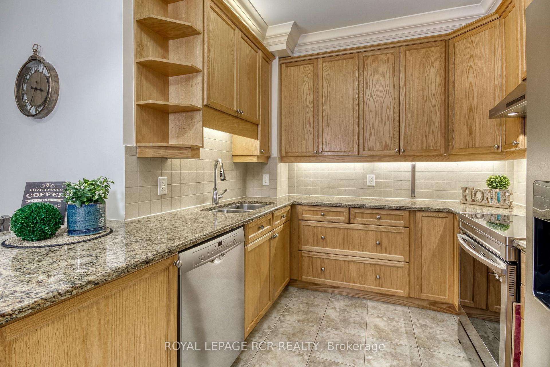 Photo 8 of Unit 213, 60 Ann Street, Caledon, Bolton West — HOMEH