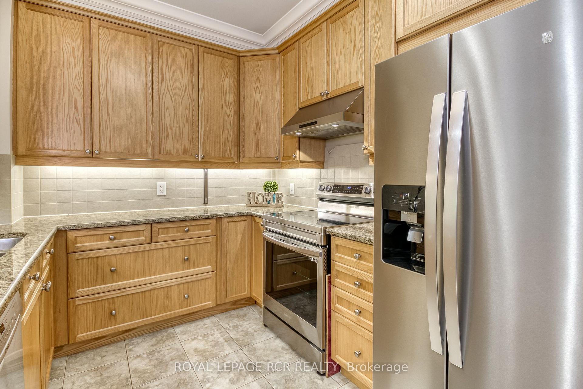Photo 9 of Unit 213, 60 Ann Street, Caledon, Bolton West — HOMEH