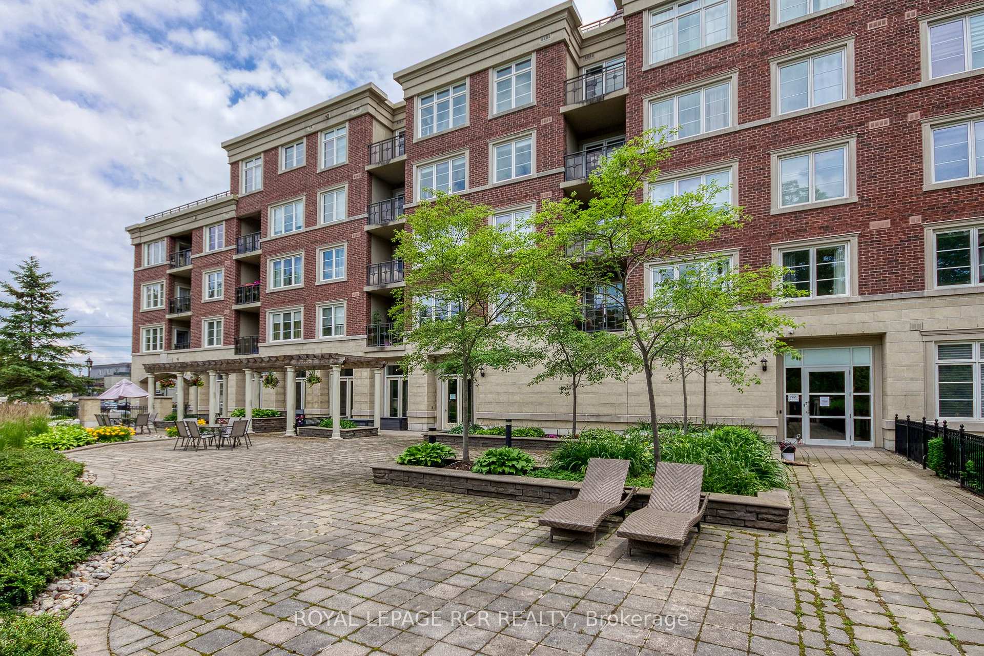 Photo 29 of Unit 213, 60 Ann Street, Caledon, Bolton West — HOMEH