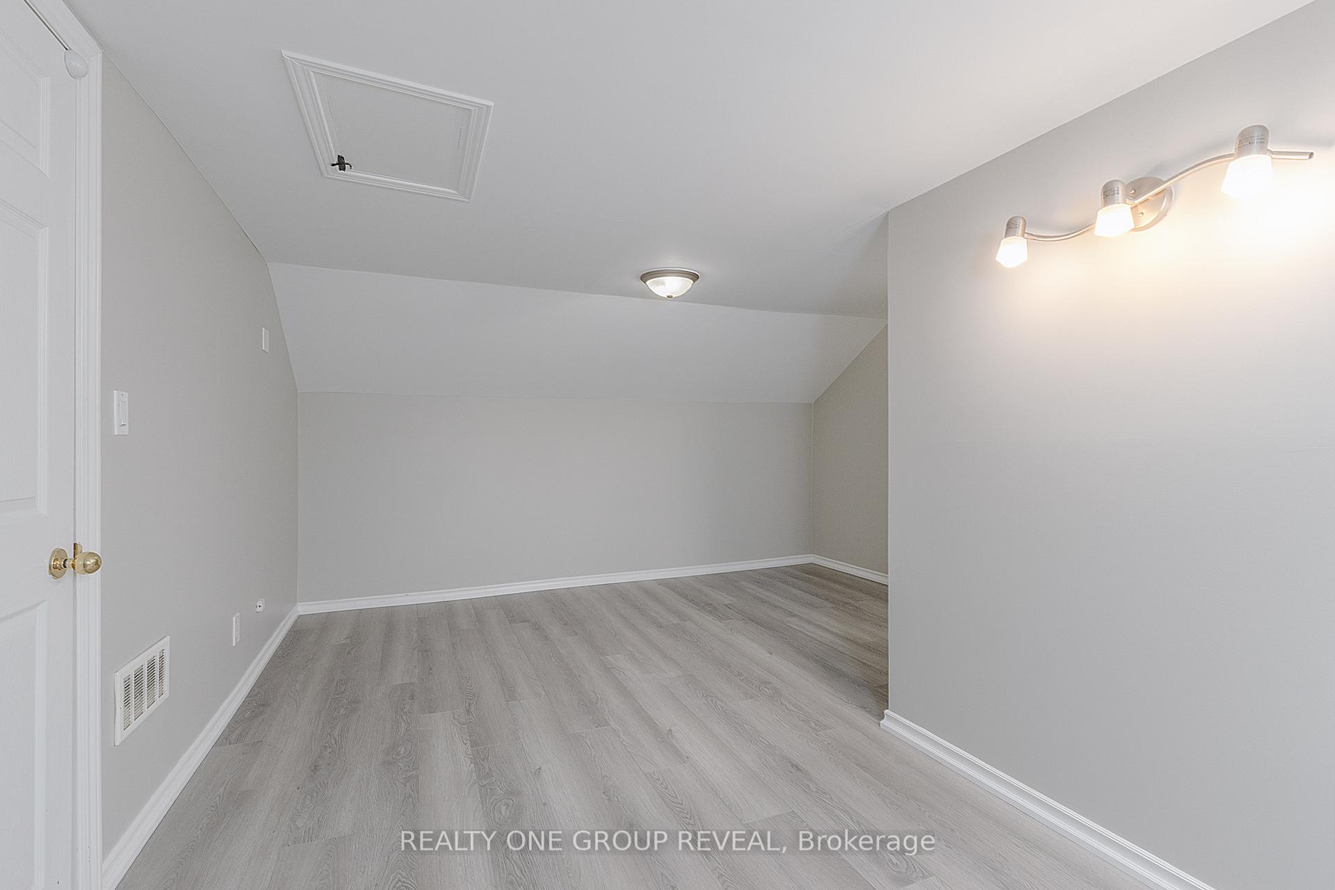 Photo 21 of 1524 Nash Road, Clarington, Courtice — HOMEH