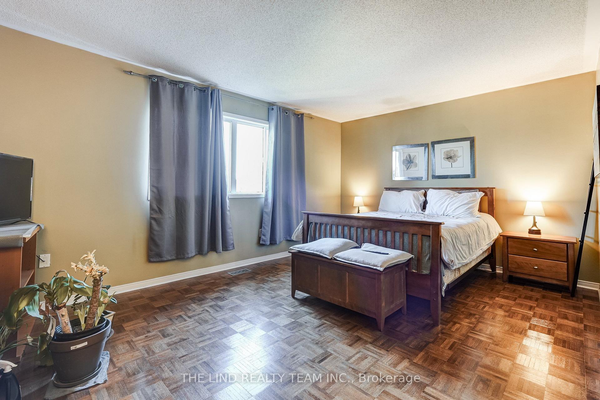 Photo 17 of 29 Tuscana Boulevard, Vaughan, Patterson — HOMEH