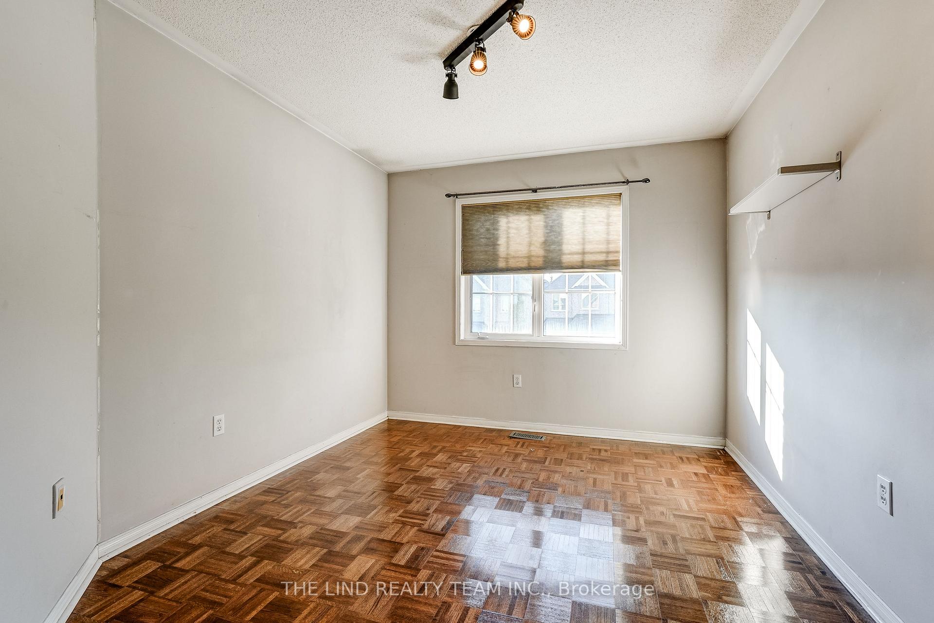 Photo 24 of 29 Tuscana Boulevard, Vaughan, Patterson — HOMEH