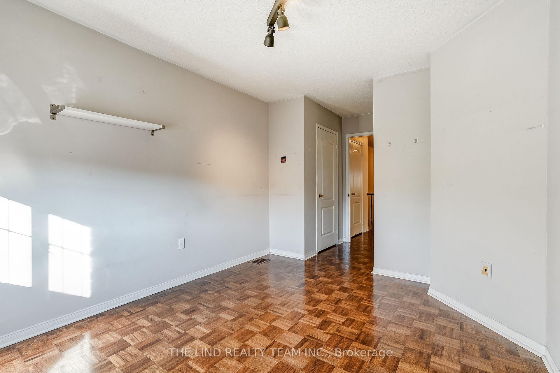 Photo 25 of 29 Tuscana Boulevard, Vaughan, Patterson — HOMEH