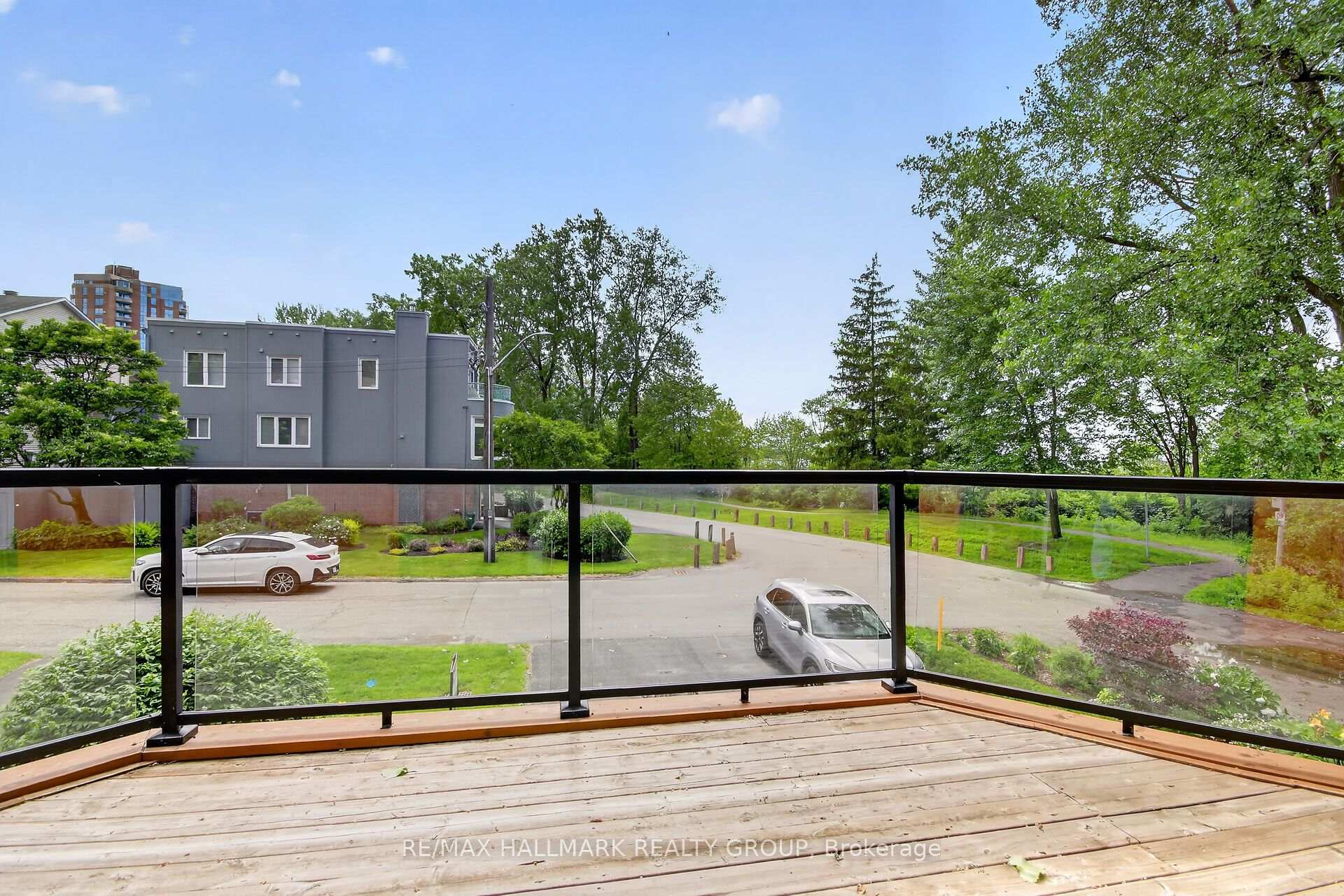 Photo 3 of Unit D, 3 Birchdale Avenue, Ottawa, Bayshore — HOMEH