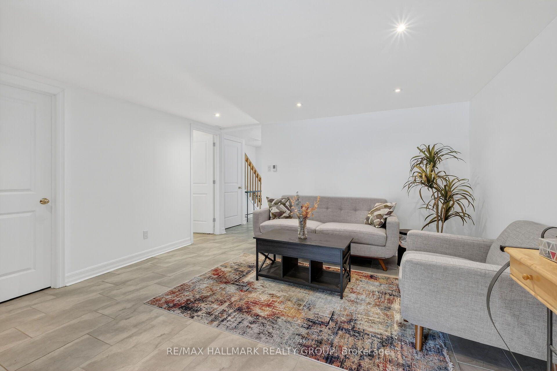 Photo 9 of Unit D, 3 Birchdale Avenue, Ottawa, Bayshore — HOMEH