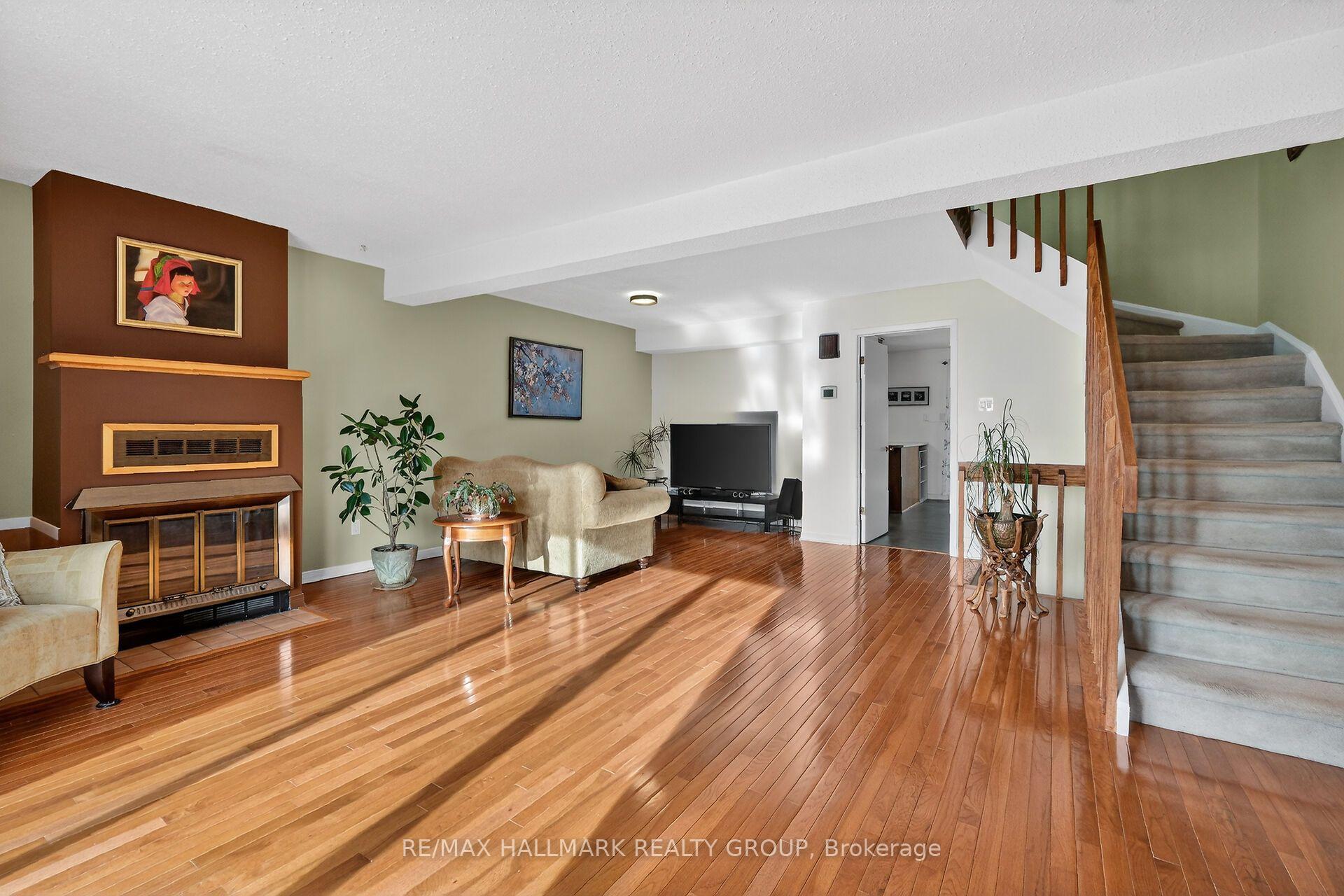 Photo 17 of Unit D, 3 Birchdale Avenue, Ottawa, Bayshore — HOMEH