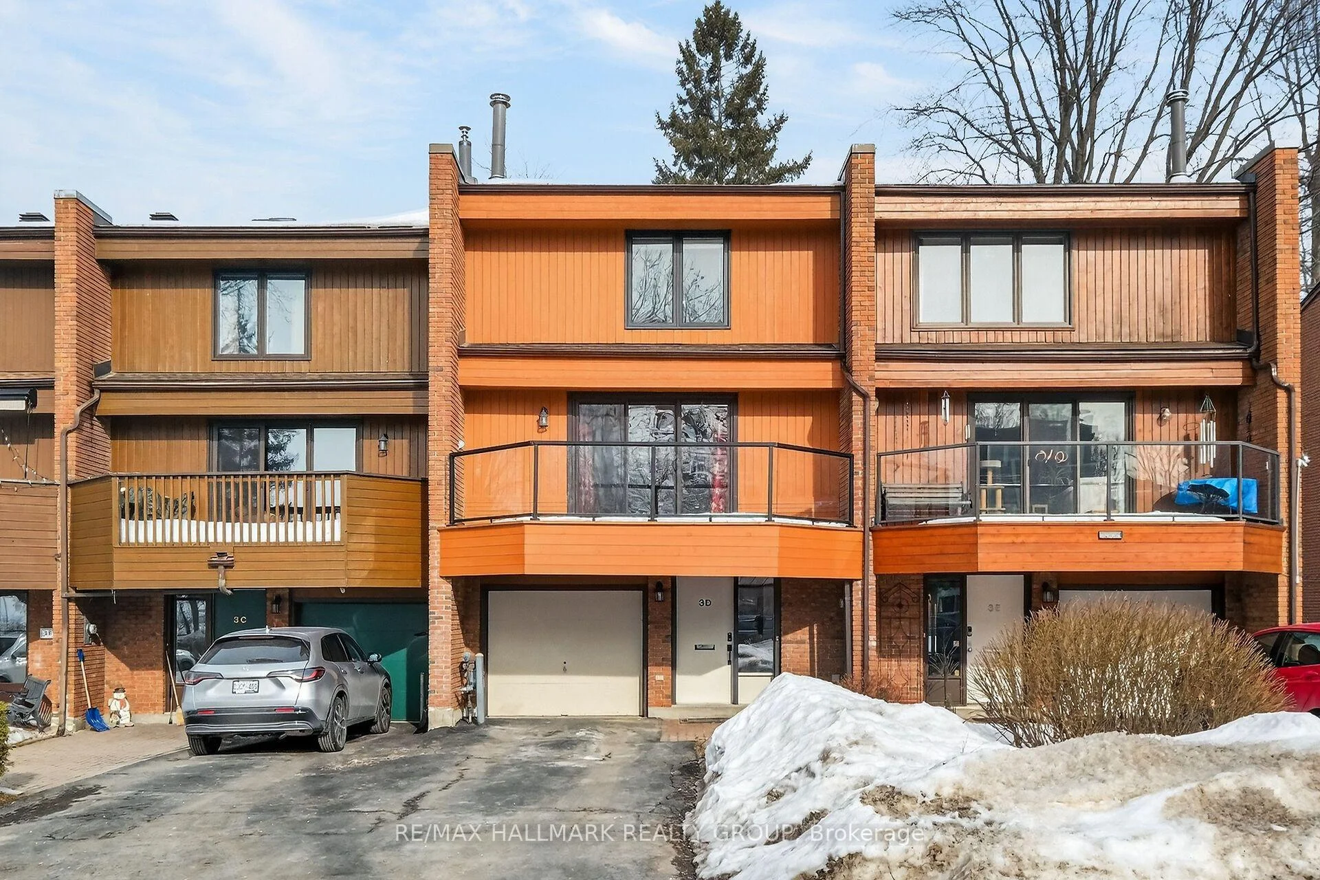 Photo 5 of Unit D, 3 Birchdale Avenue, Ottawa, Bayshore — HOMEH