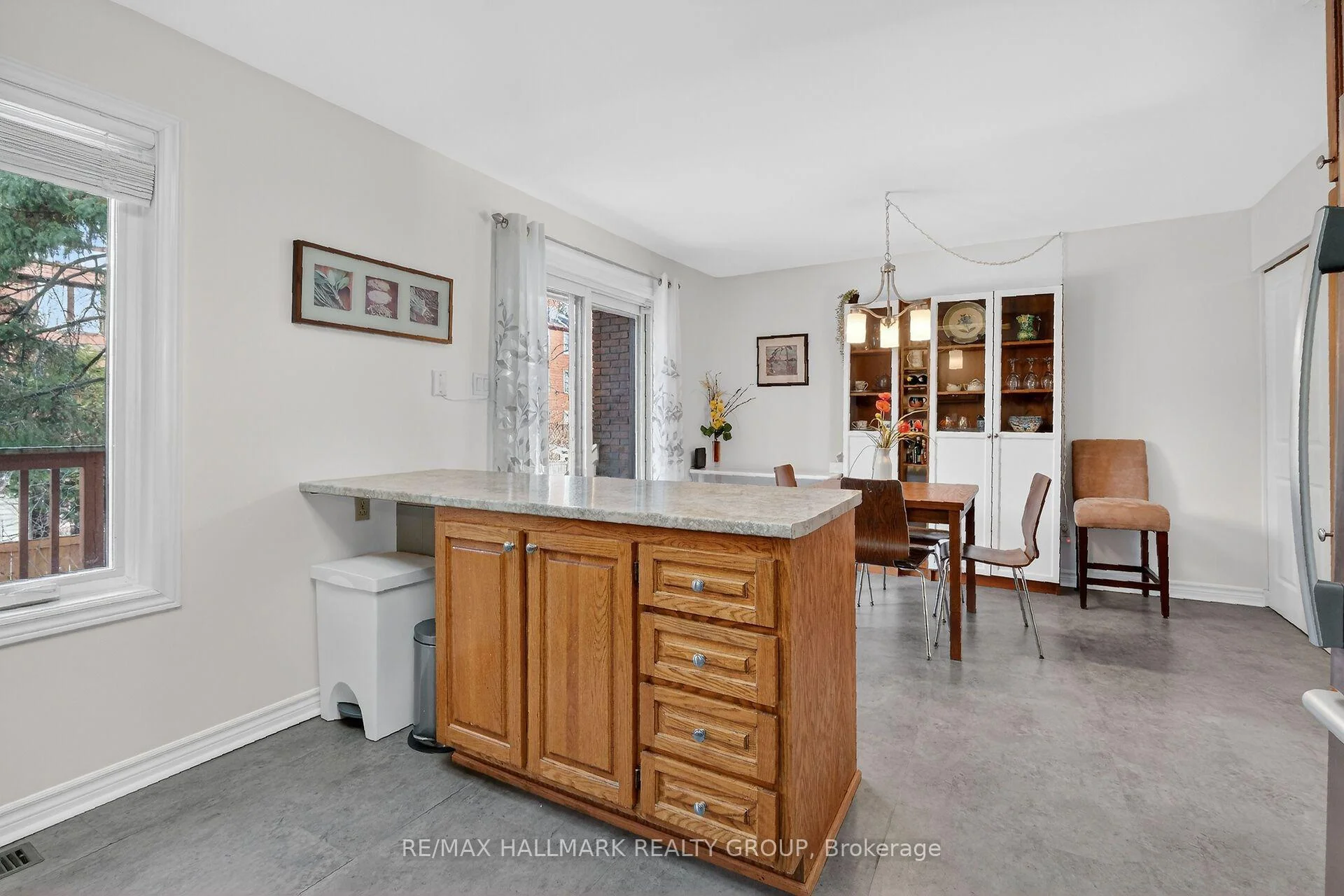 Photo 42 of Unit D, 3 Birchdale Avenue, Ottawa, Bayshore — HOMEH