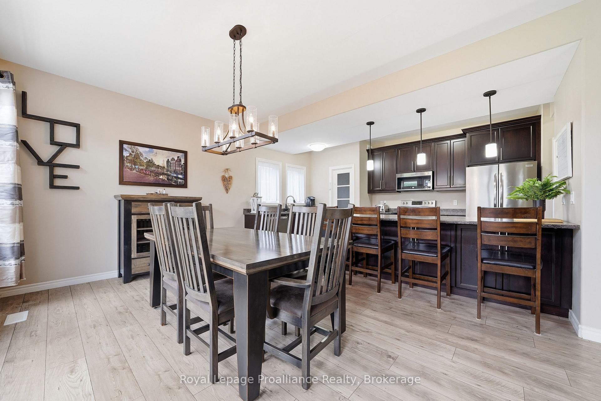 Photo 13 of 38 Redwood Drive, Belleville, Thurlow Ward — HOMEH