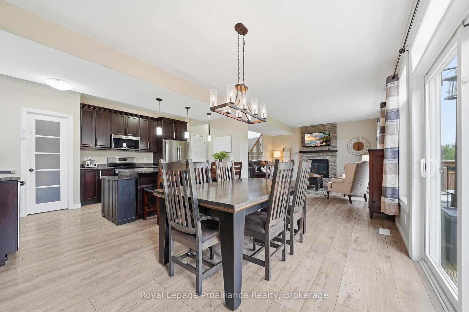 Photo 14 of 38 Redwood Drive, Belleville, Thurlow Ward — HOMEH