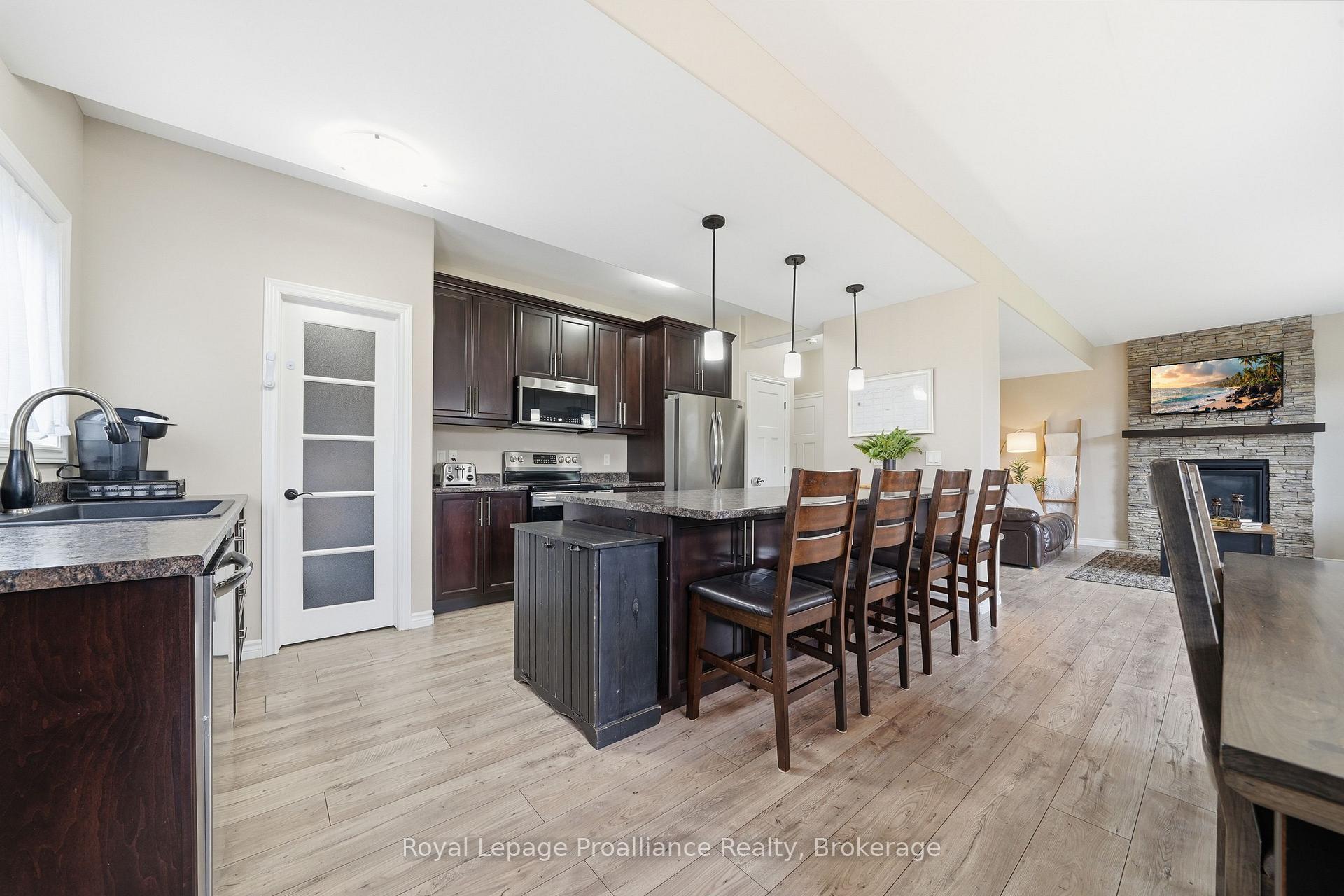 Photo 15 of 38 Redwood Drive, Belleville, Thurlow Ward — HOMEH