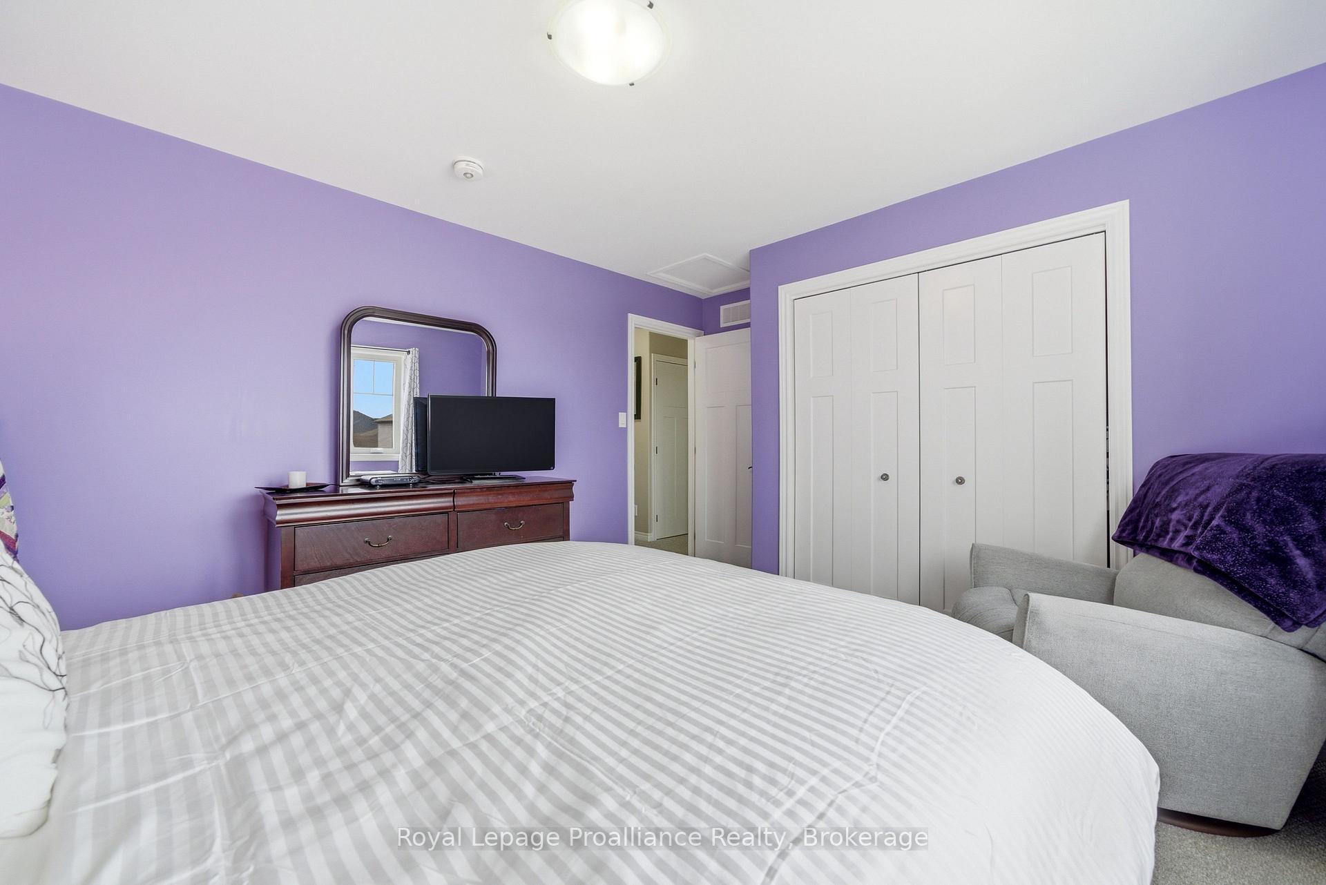 Photo 22 of 38 Redwood Drive, Belleville, Thurlow Ward — HOMEH
