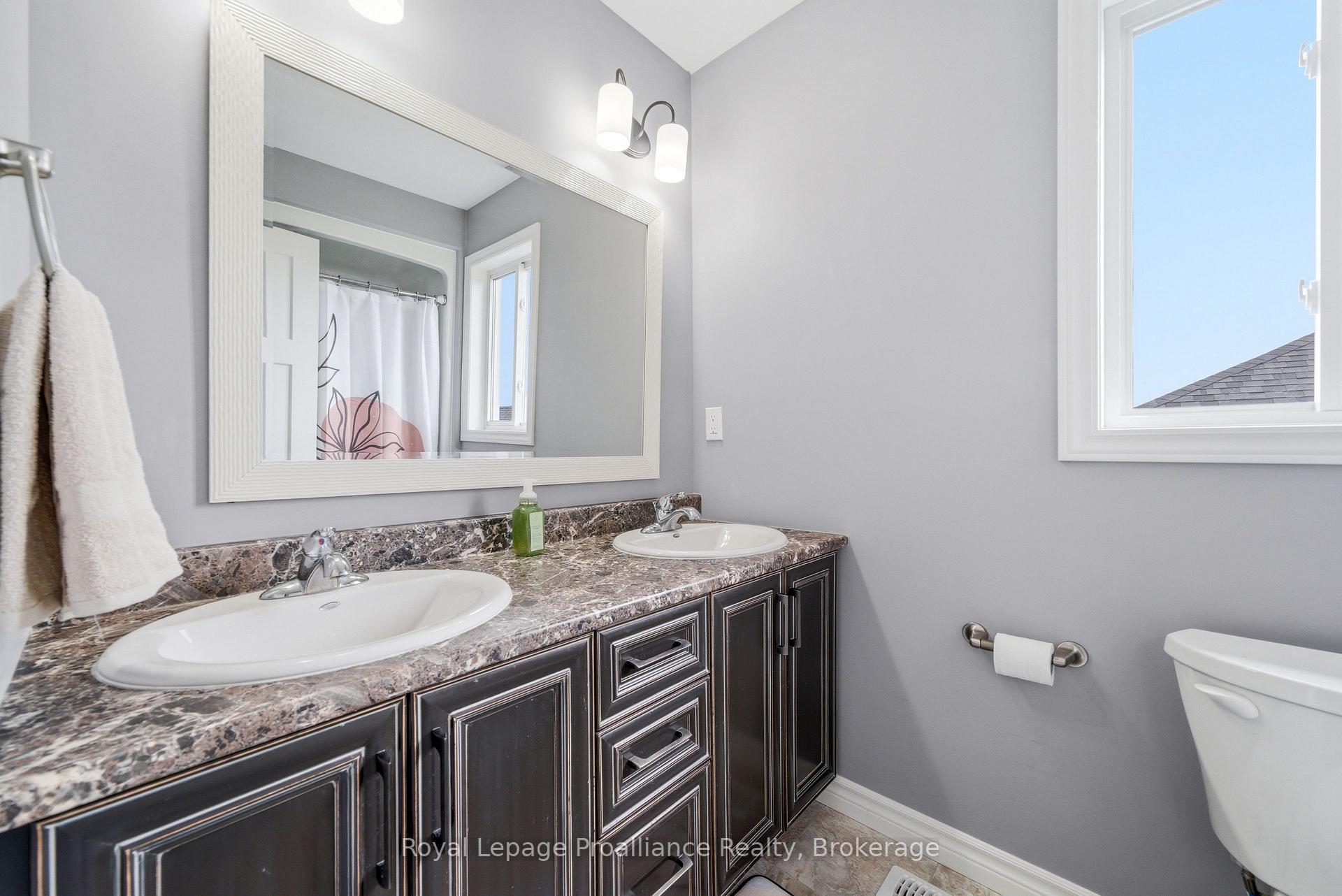 Photo 28 of 38 Redwood Drive, Belleville, Thurlow Ward — HOMEH