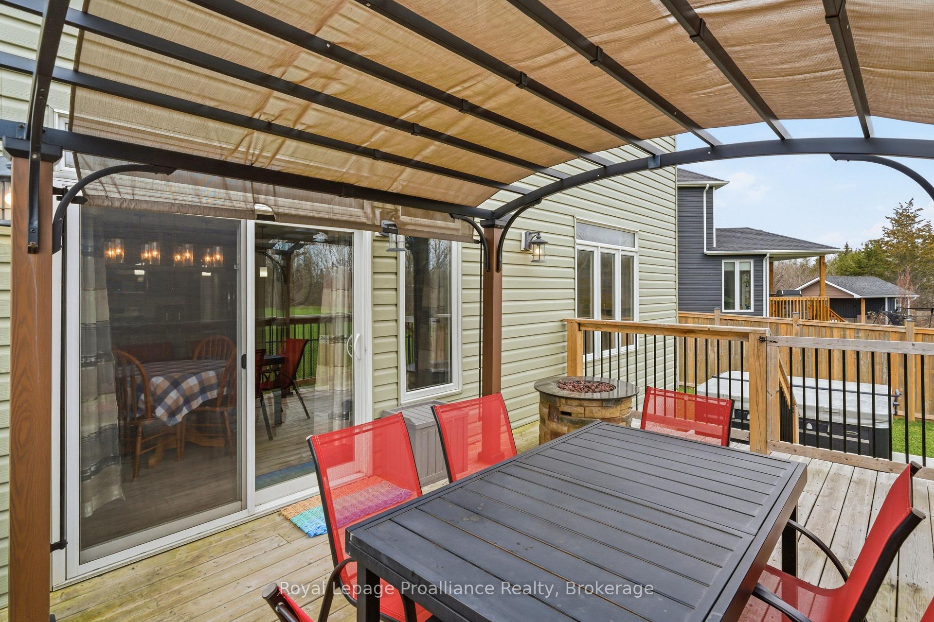 Photo 39 of 38 Redwood Drive, Belleville, Thurlow Ward — HOMEH