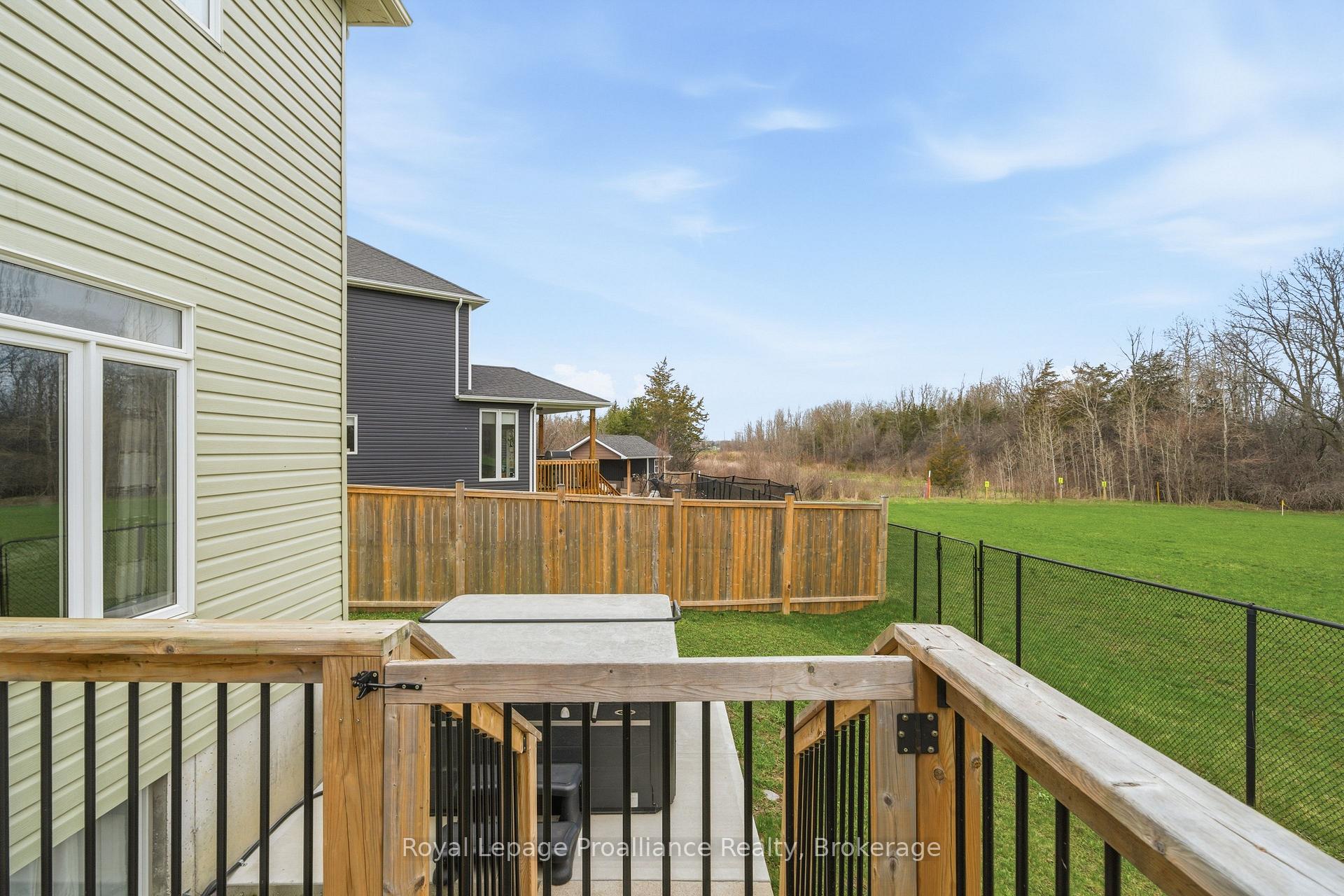 Photo 41 of 38 Redwood Drive, Belleville, Thurlow Ward — HOMEH