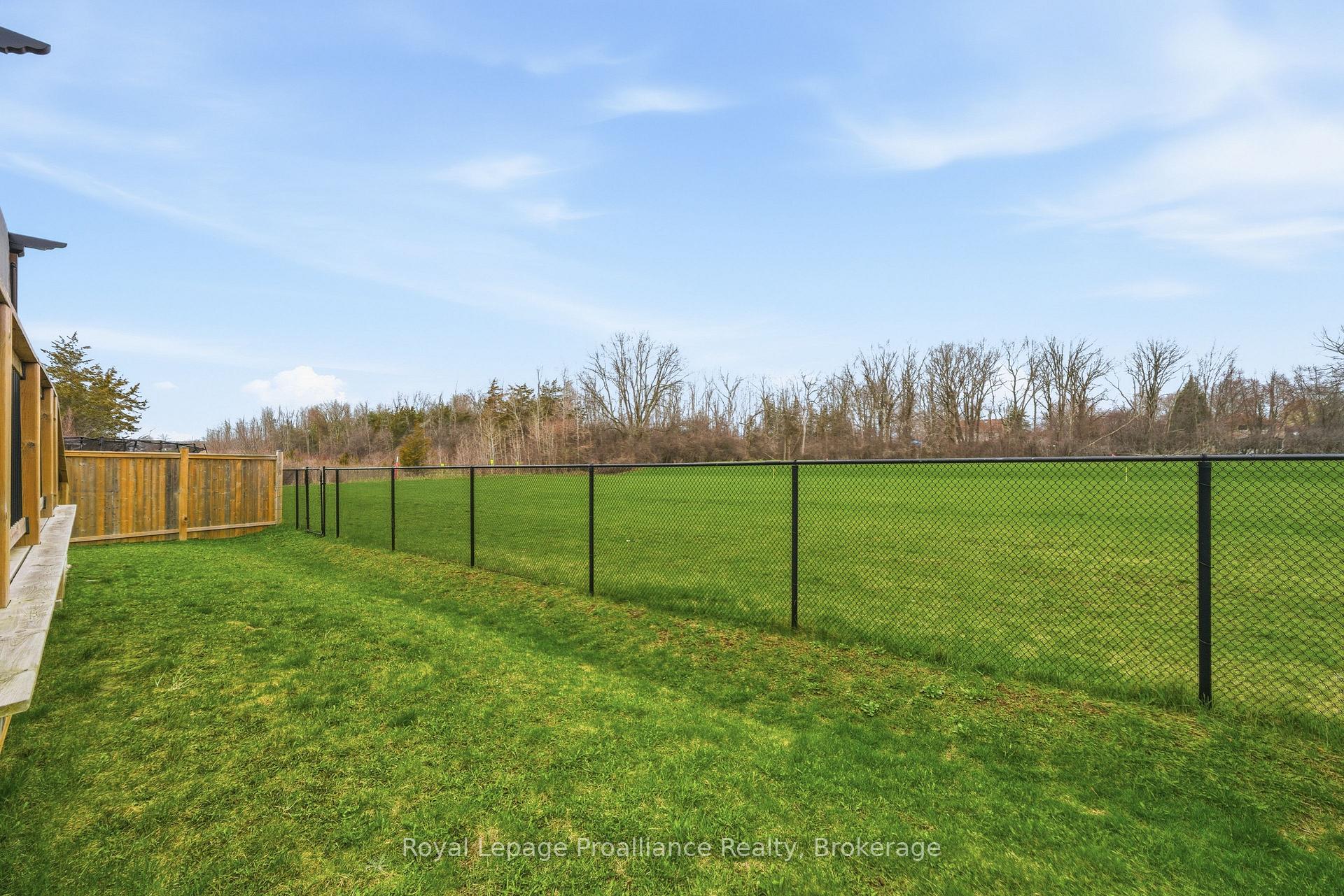 Photo 45 of 38 Redwood Drive, Belleville, Thurlow Ward — HOMEH