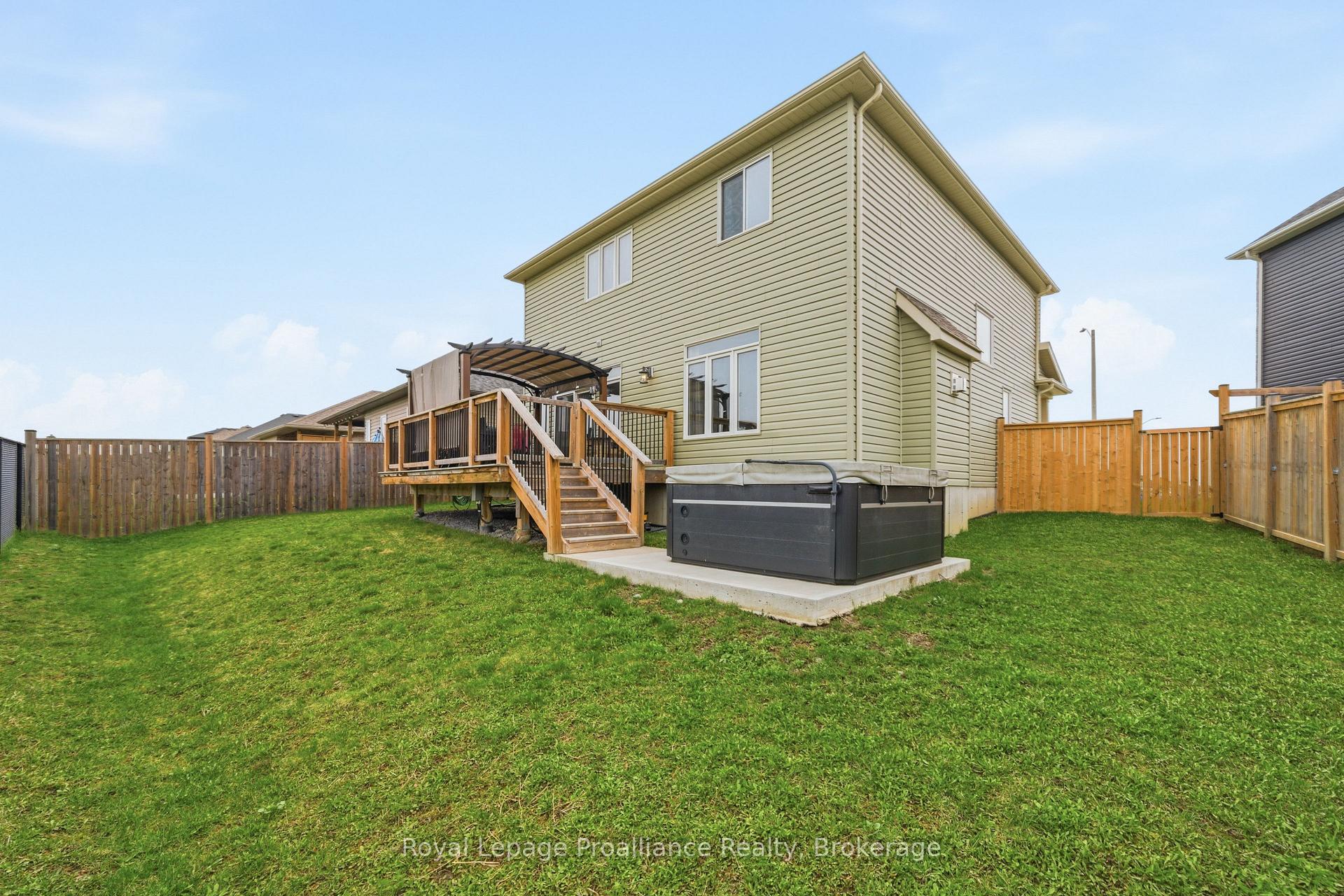 Photo 48 of 38 Redwood Drive, Belleville, Thurlow Ward — HOMEH