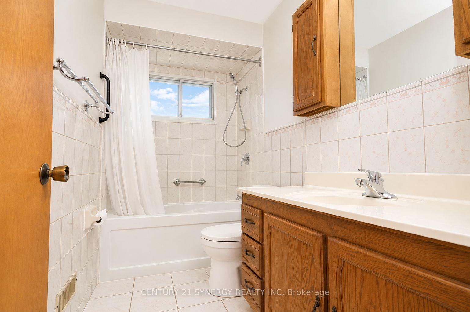 Photo 16 of 2148 Iris Street, Ottawa, Bel Air Park — HOMEH