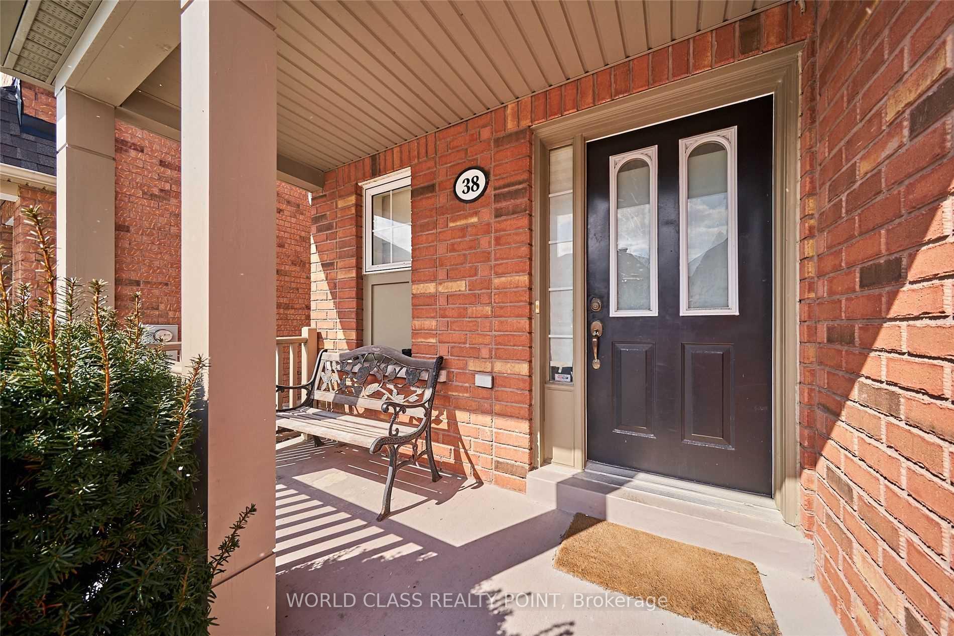 Photo 2 of 38 Tansley Crescent, Ajax, Northeast Ajax — HOMEH